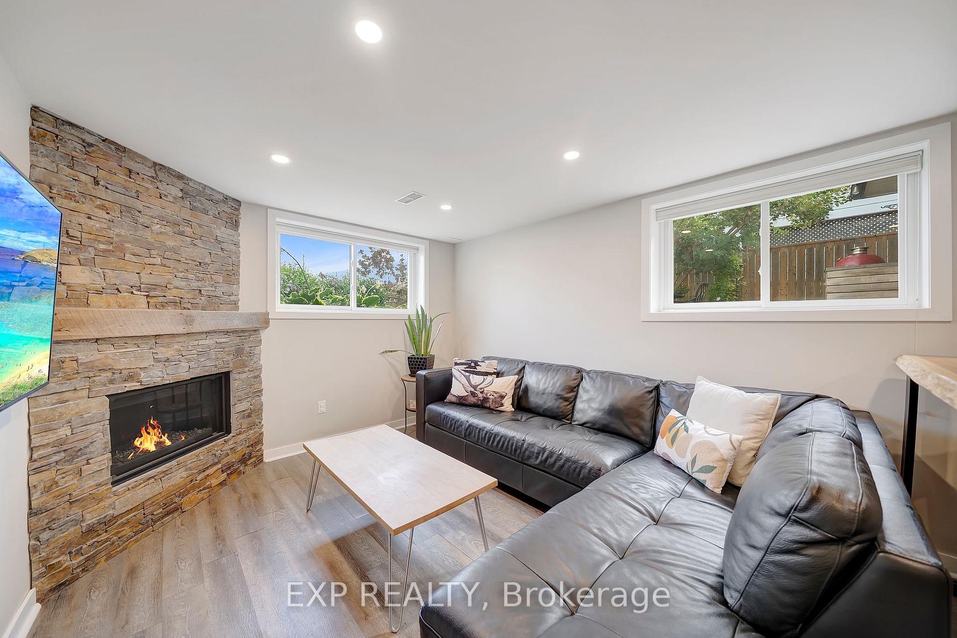 Photo 26 of 44 Royal Orchard Crescent, St. Catharines, Lakeport — HOMEH