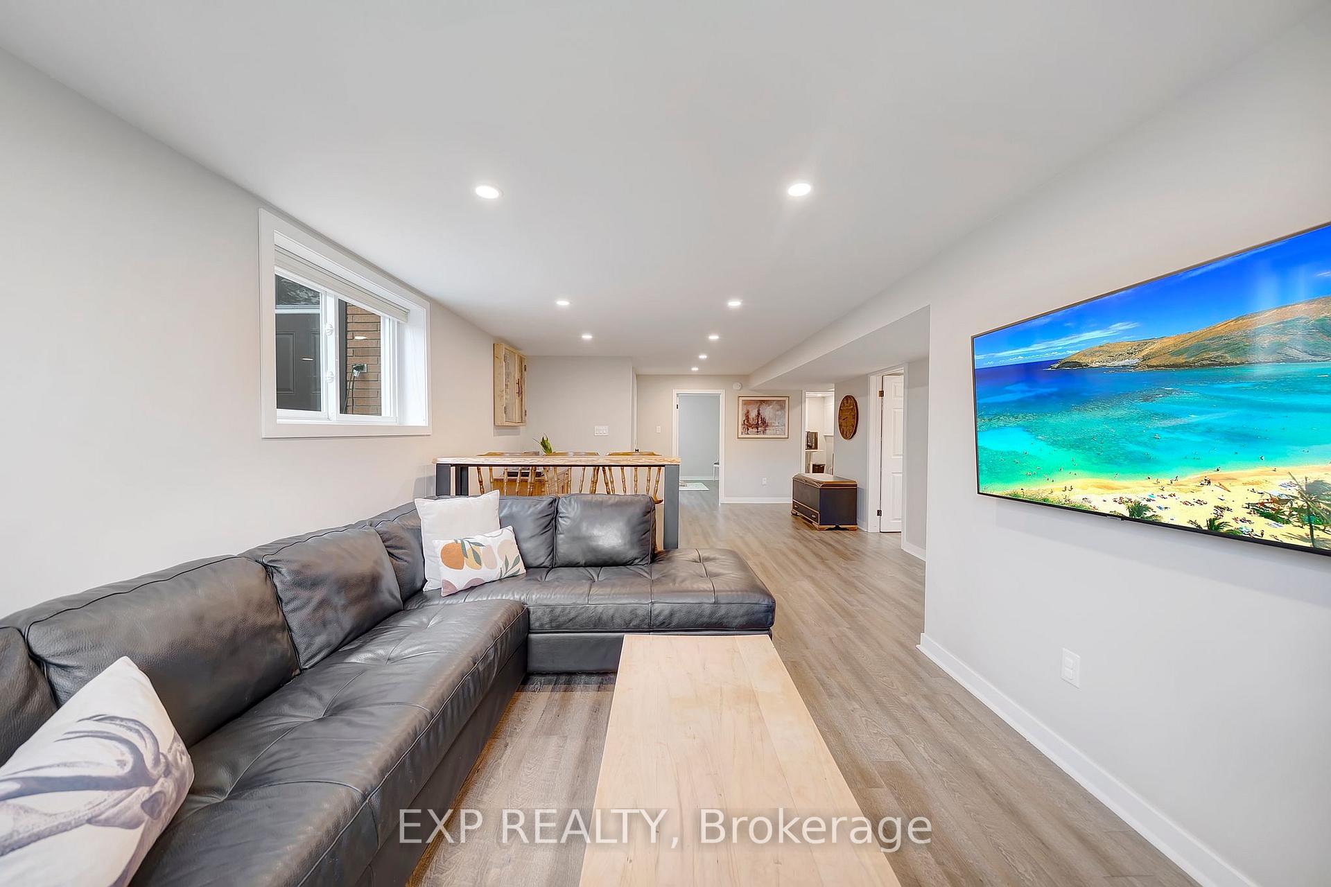 Photo 28 of 44 Royal Orchard Crescent, St. Catharines, Lakeport — HOMEH