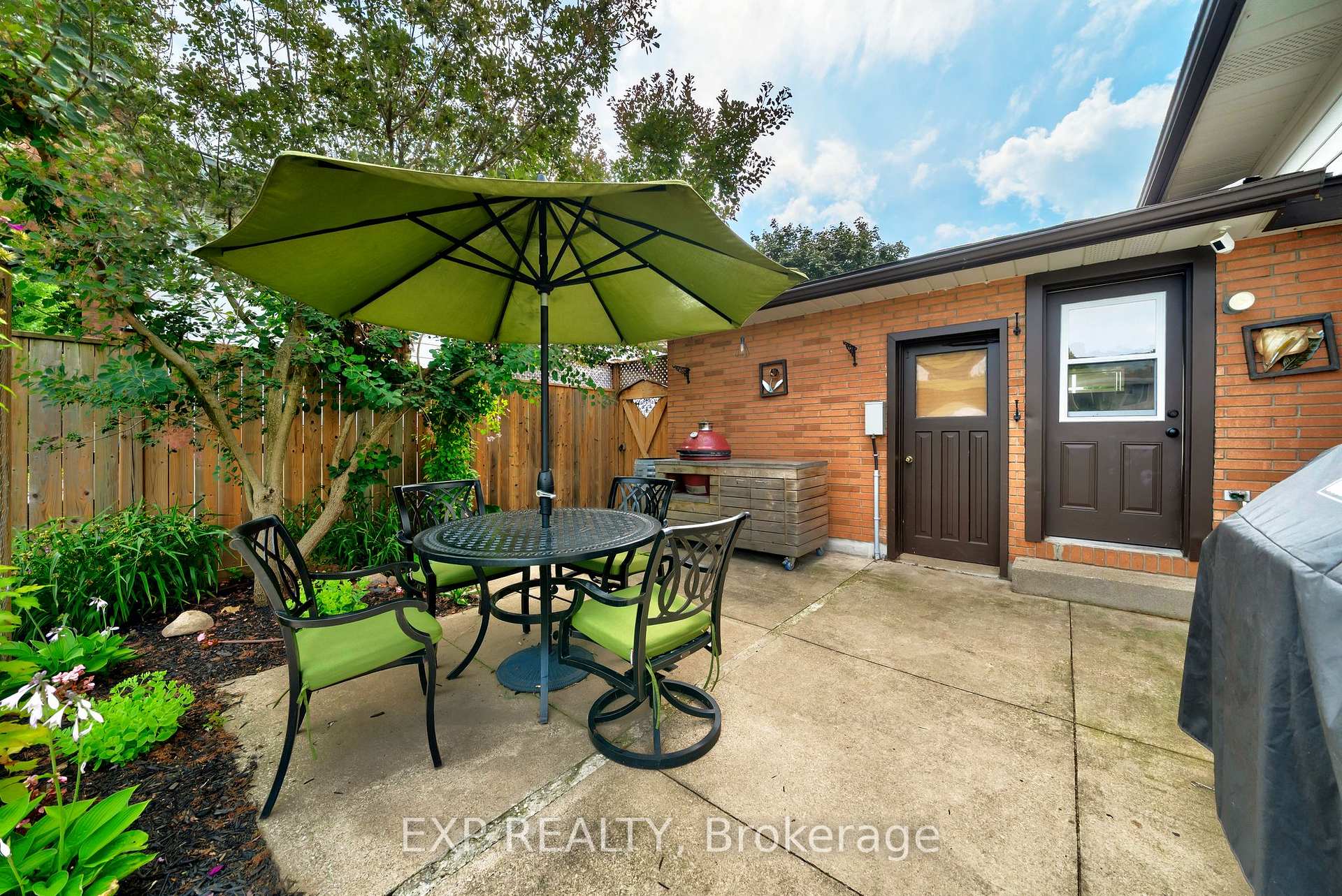 Photo 35 of 44 Royal Orchard Crescent, St. Catharines, Lakeport — HOMEH