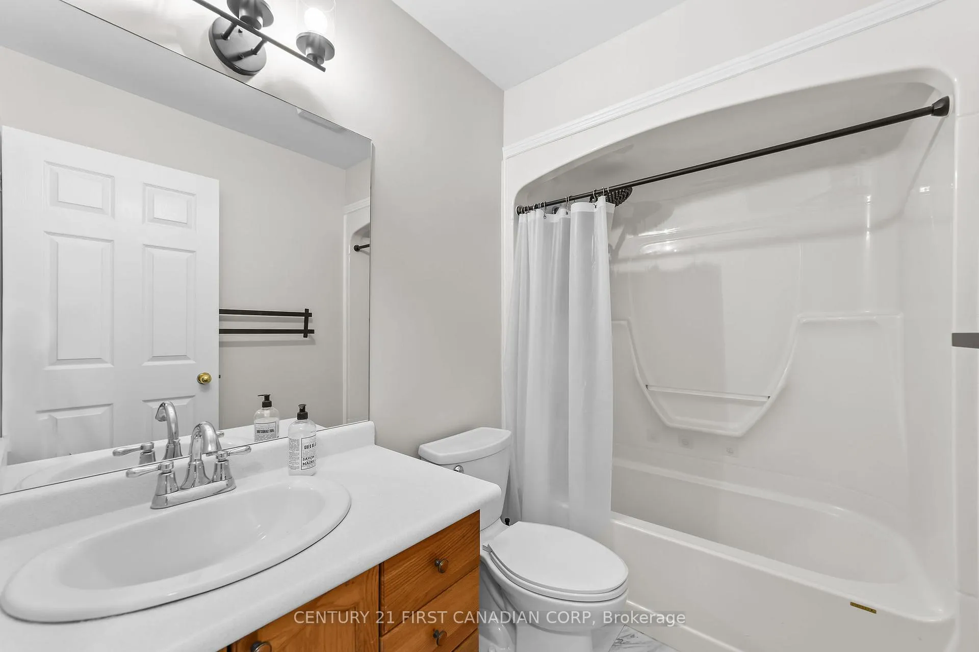 Photo 11 of 52 Stokes Road, St. Thomas — HOMEH