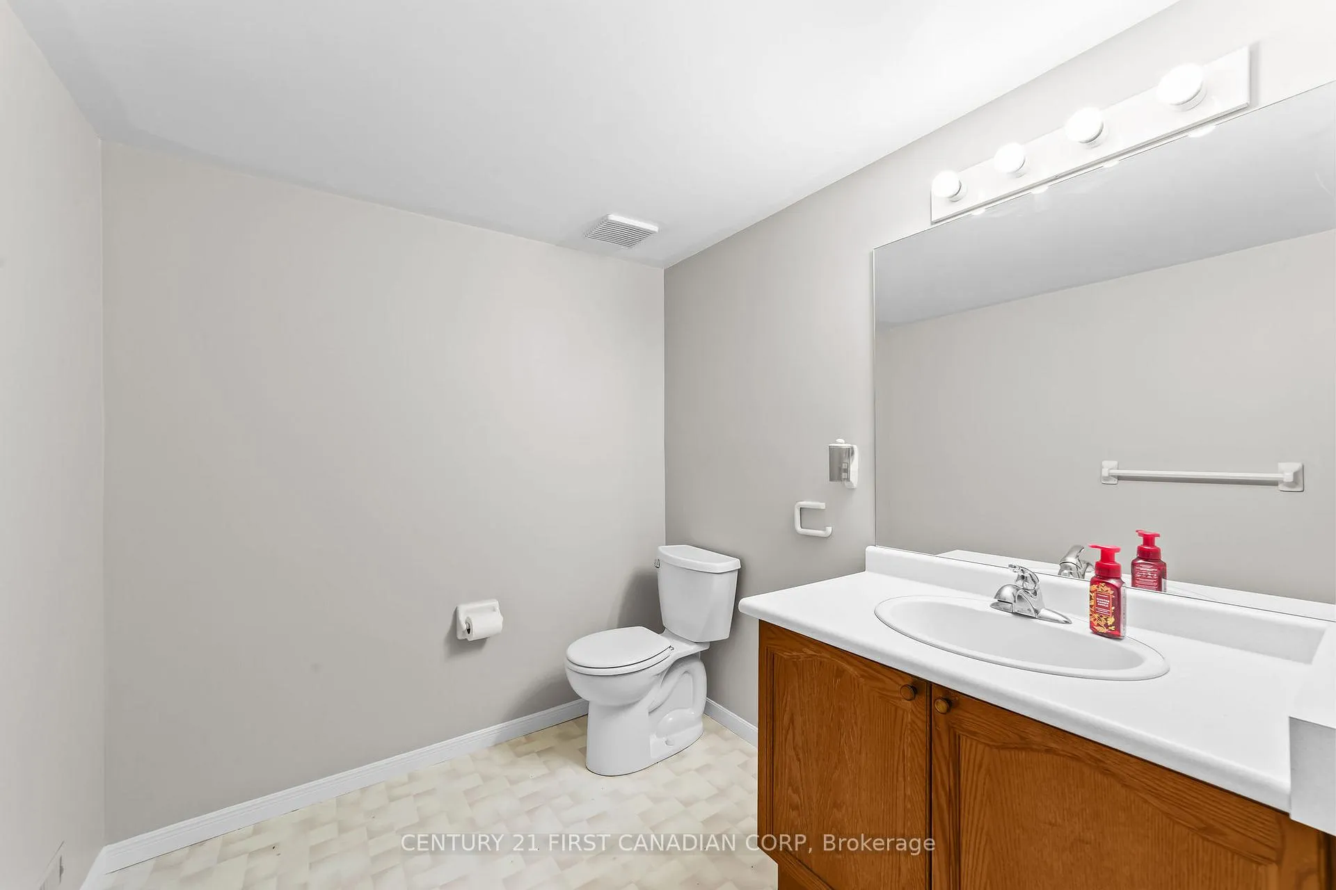 Photo 20 of 52 Stokes Road, St. Thomas — HOMEH