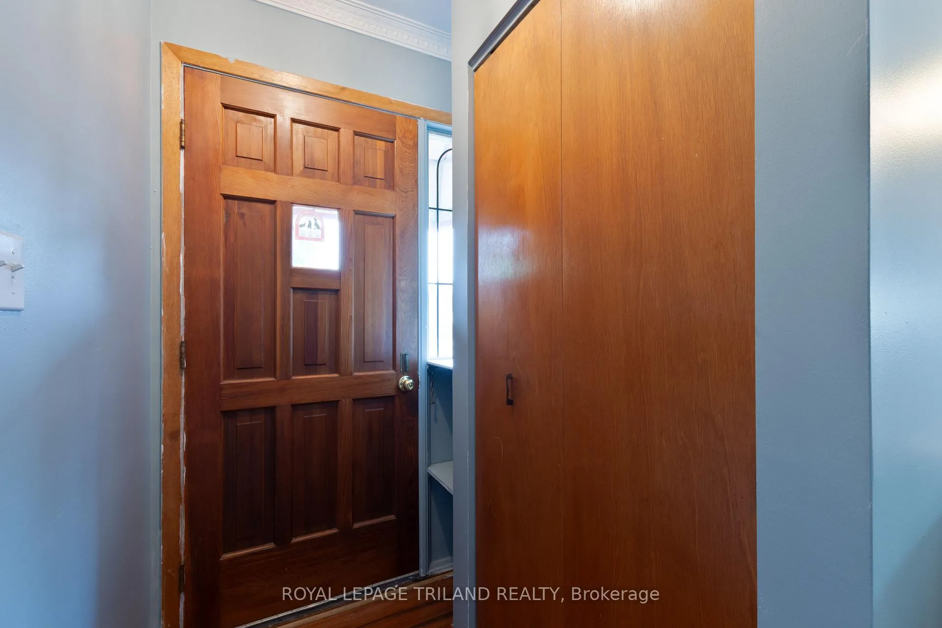 Photo 5 of 172 Wilson Avenue, St. Thomas — HOMEH