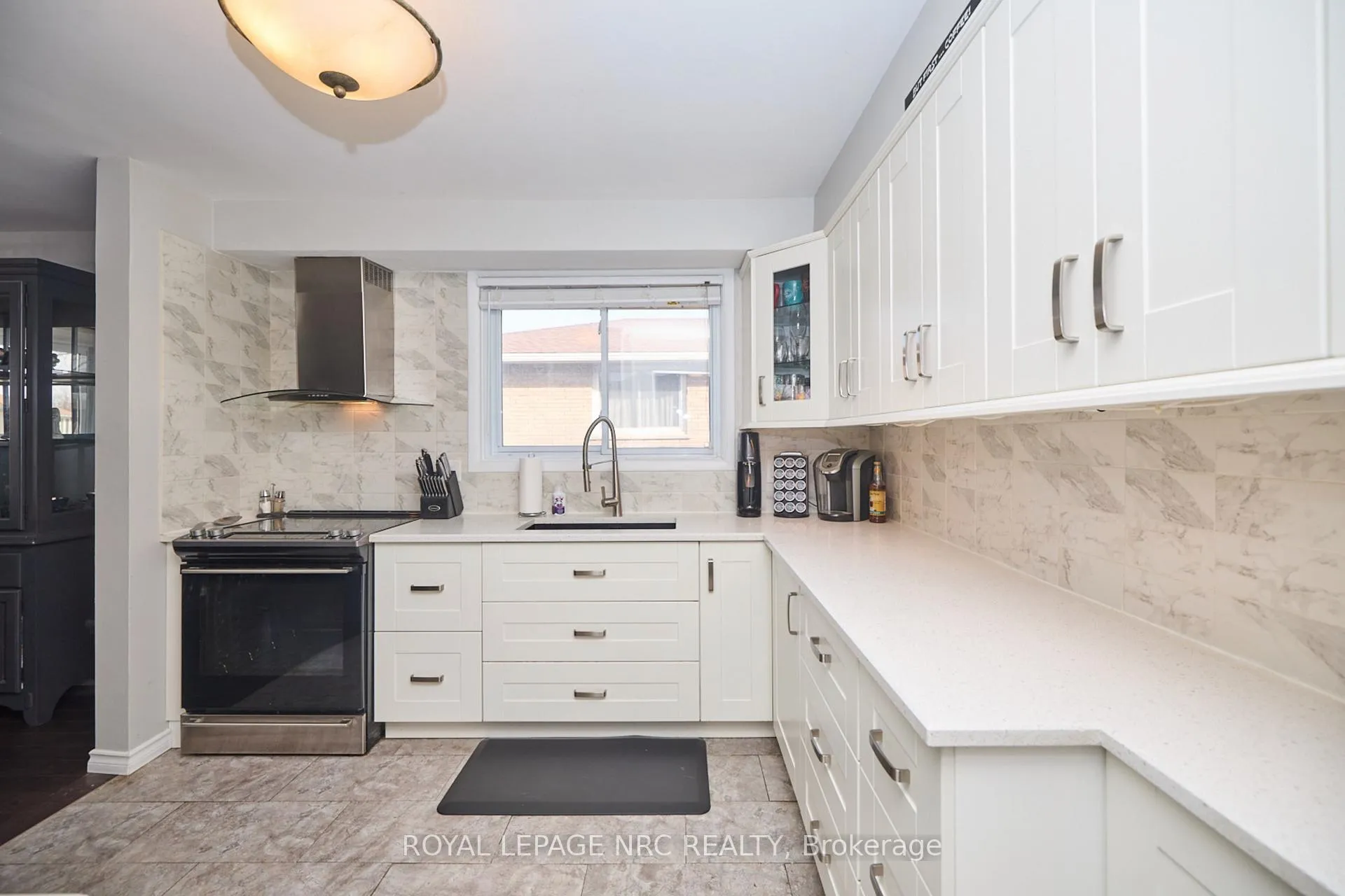 Photo 6 of 28 Ramsey Street E, St. Catharines, Lakeport — HOMEH