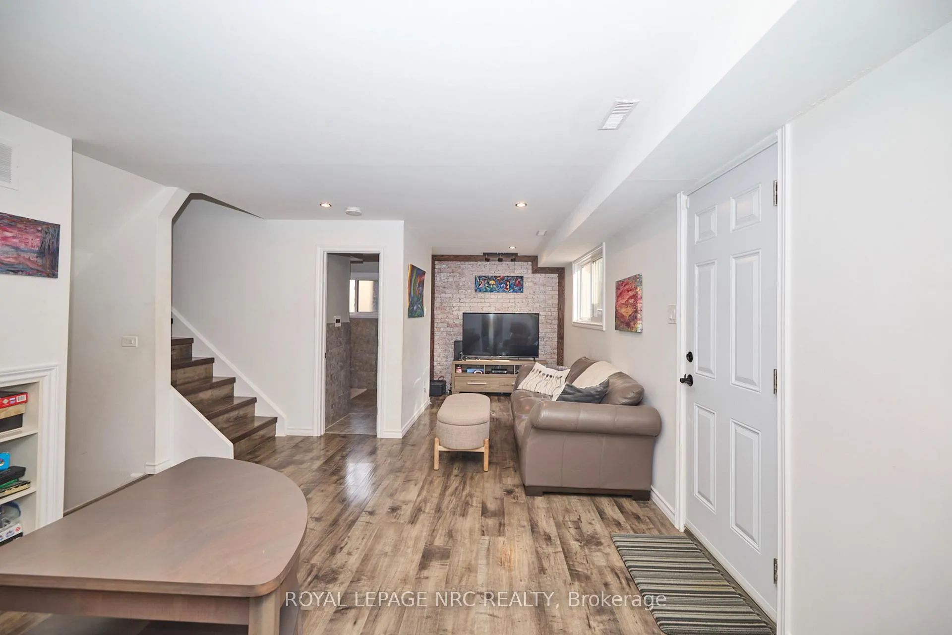 Photo 15 of 28 Ramsey Street E, St. Catharines, Lakeport — HOMEH