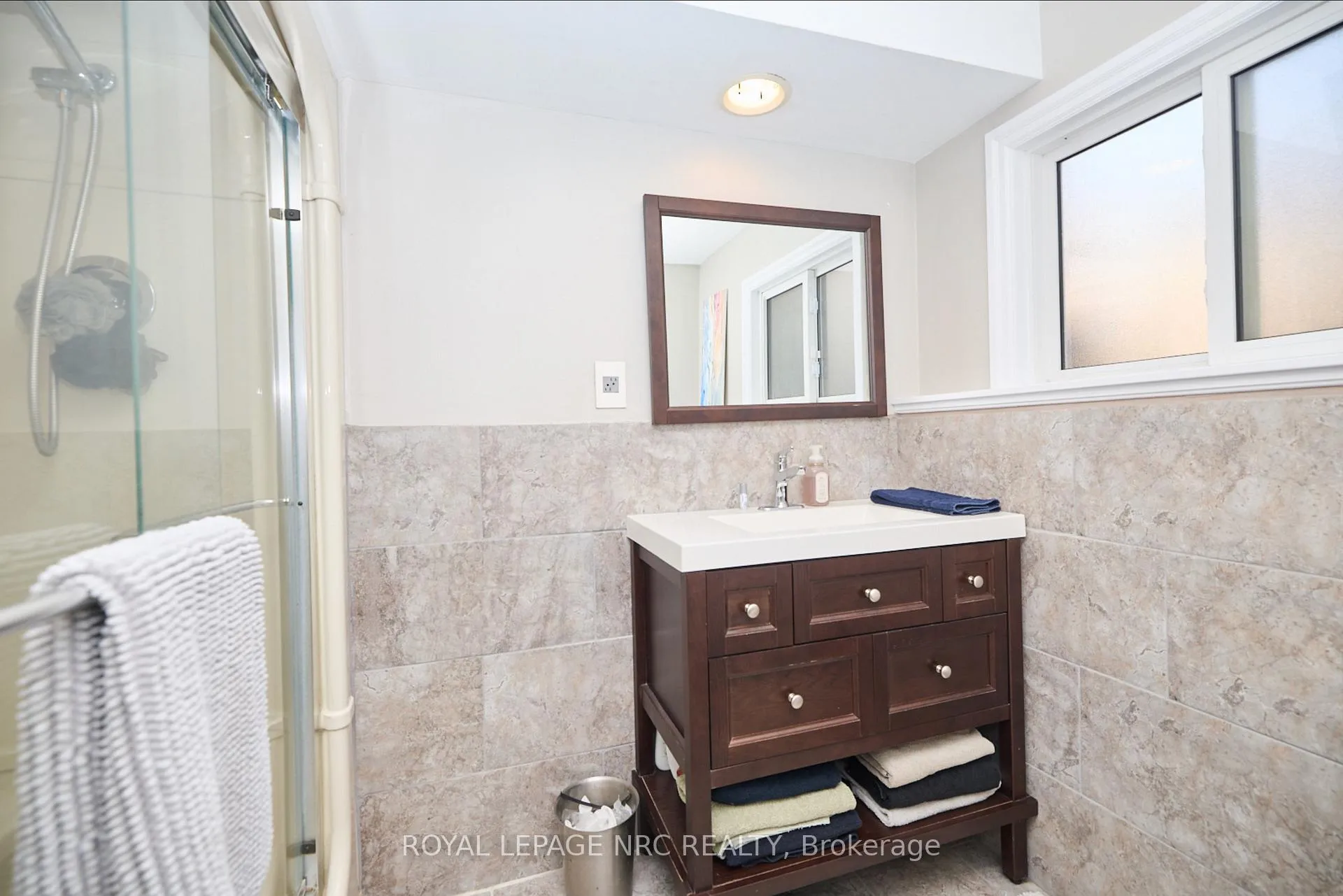 Photo 21 of 28 Ramsey Street E, St. Catharines, Lakeport — HOMEH