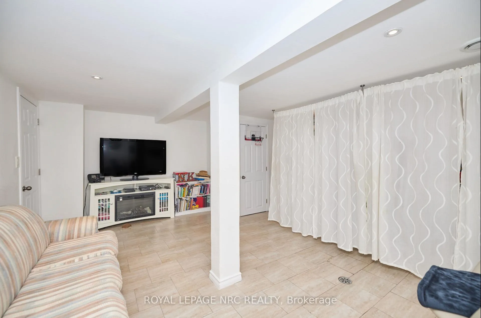 Photo 23 of 28 Ramsey Street E, St. Catharines, Lakeport — HOMEH
