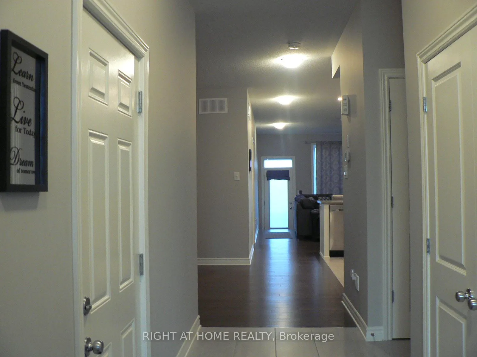 Photo 3 of 110 Hickstead Way, Ottawa, Stittsville (South) — HOMEH