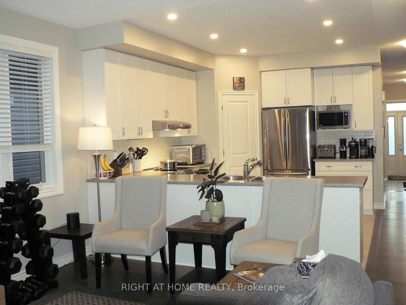 Photo 9 of 110 Hickstead Way, Ottawa, Stittsville (South) — HOMEH
