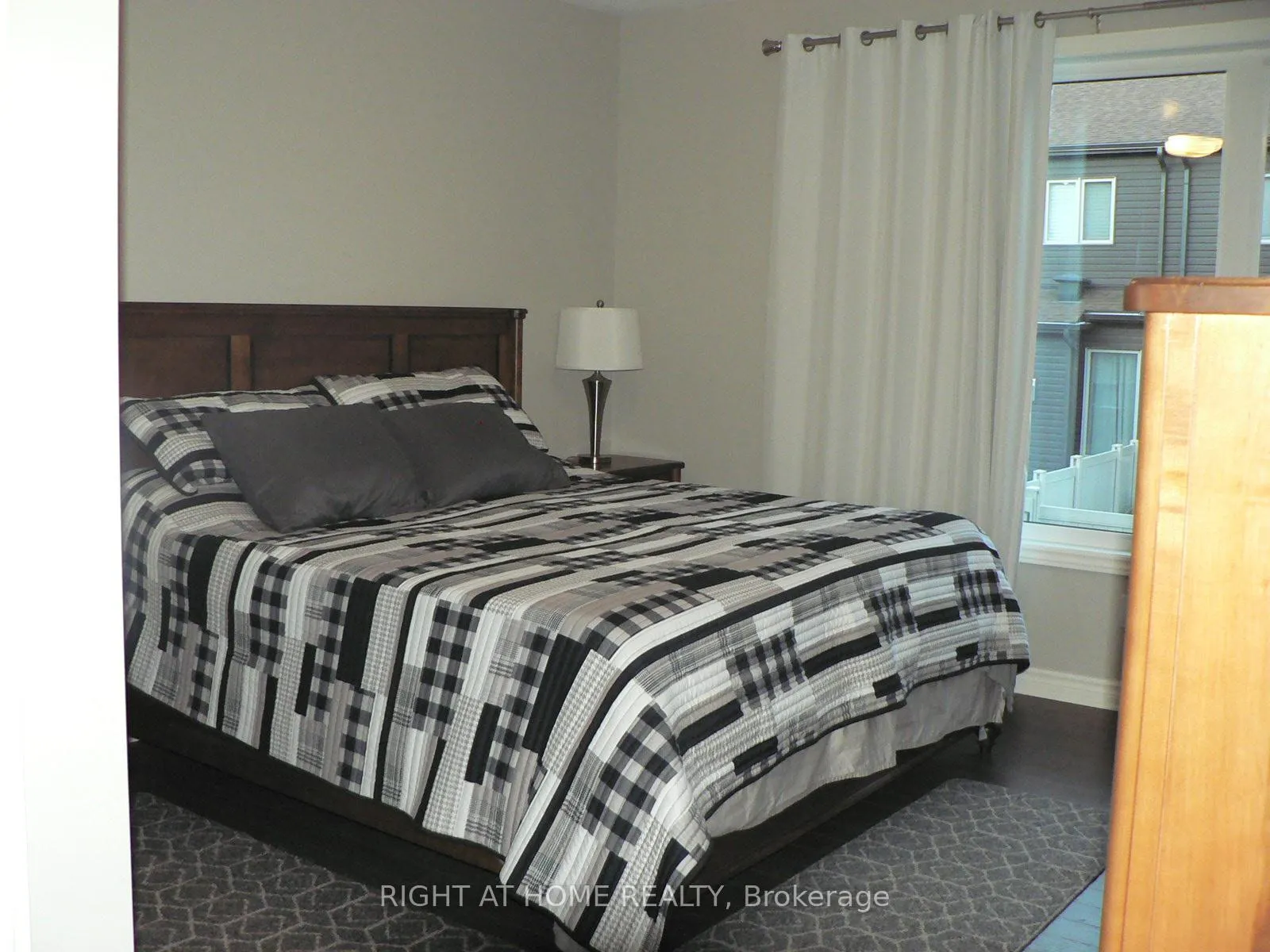 Photo 12 of 110 Hickstead Way, Ottawa, Stittsville (South) — HOMEH