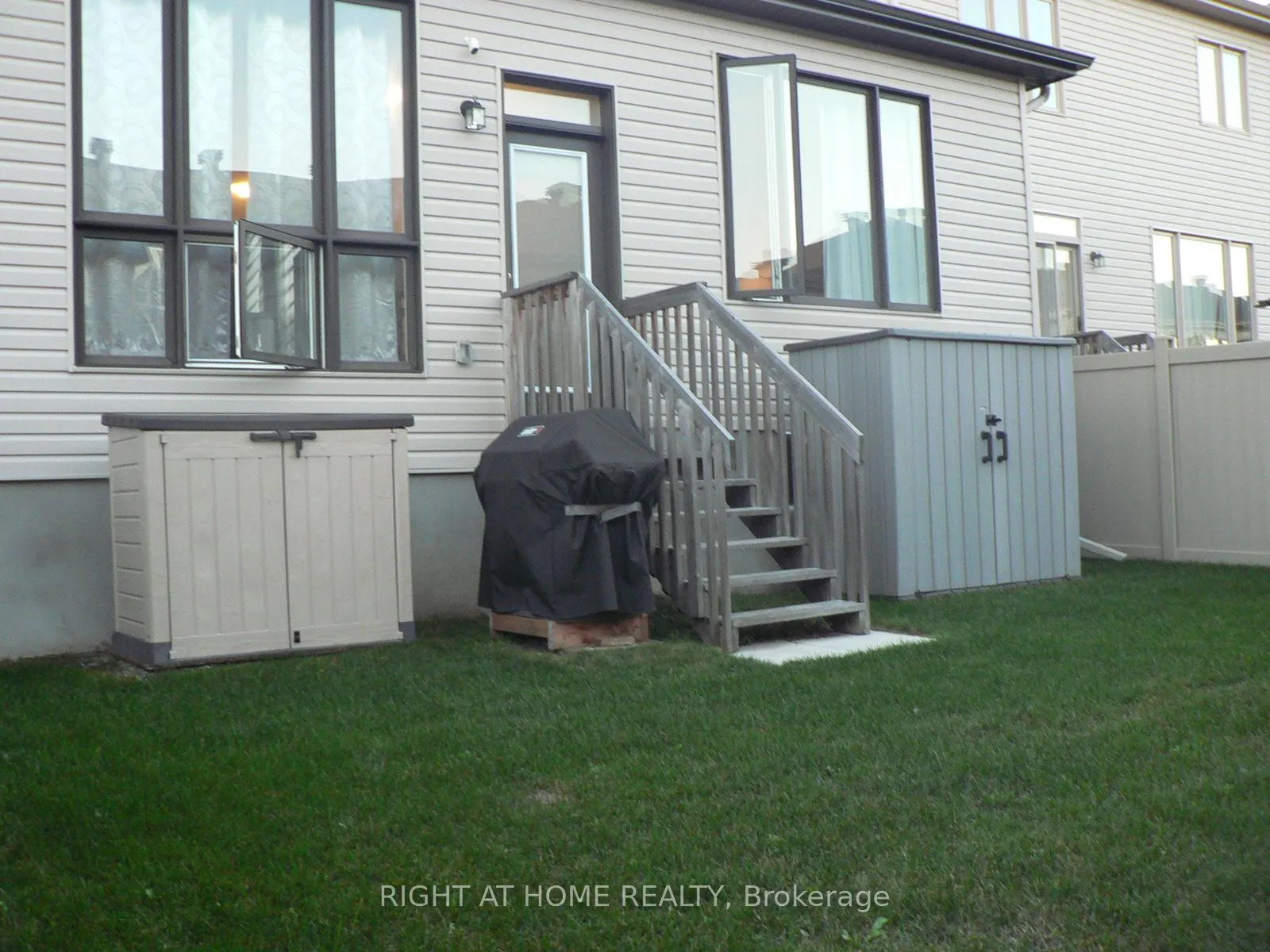 Photo 16 of 110 Hickstead Way, Ottawa, Stittsville (South) — HOMEH