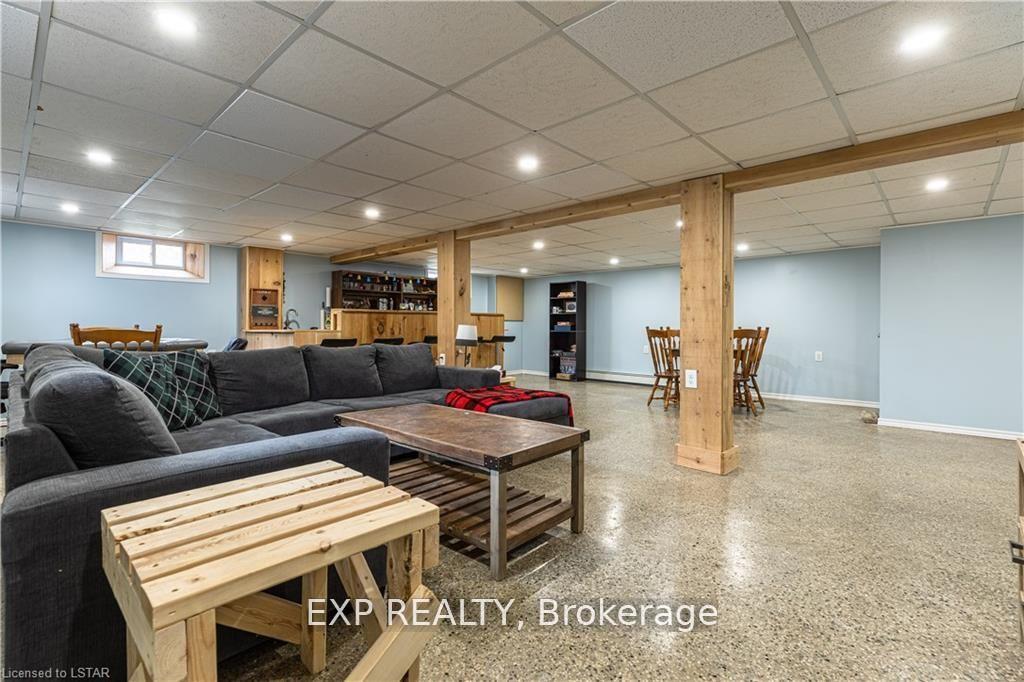 Photo 11 of 88 Fairview Avenue, St. Thomas — HOMEH