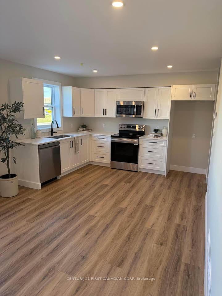 Photo 3 of Unit A, 200 Centre Street, St. Thomas — HOMEH