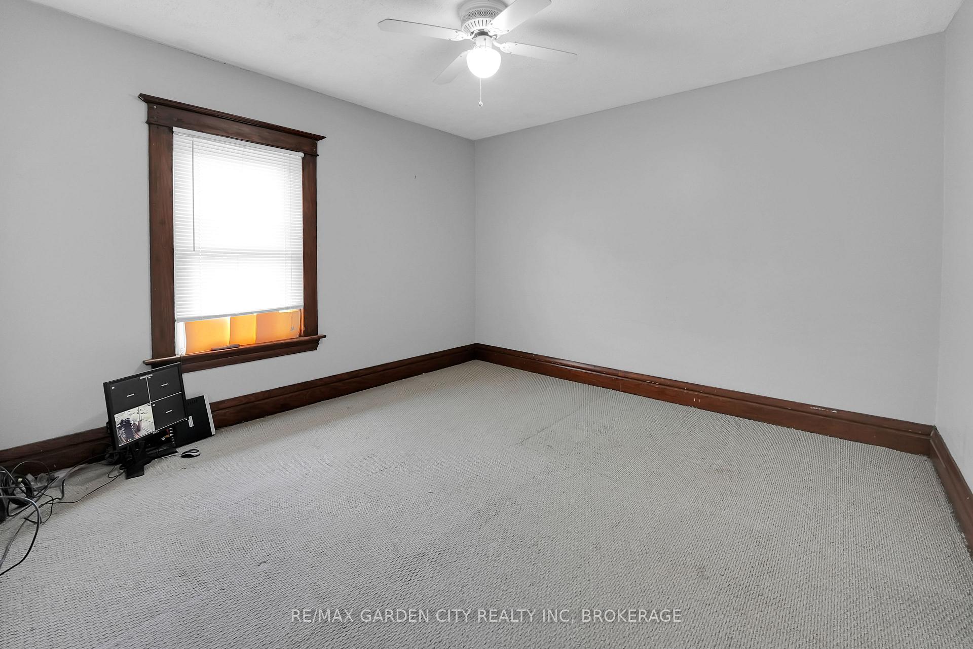 Photo 16 of 111 Lowell Avenue, St. Catharines, Downtown — HOMEH