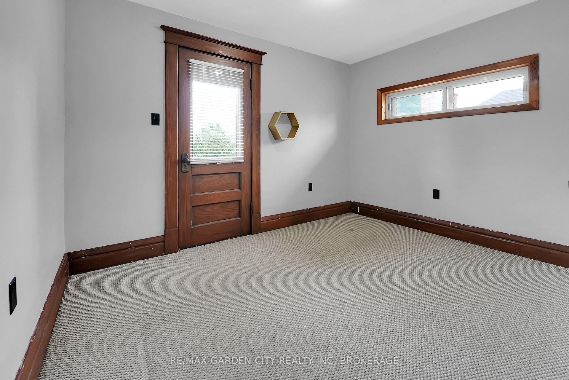 Photo 22 of 111 Lowell Avenue, St. Catharines, Downtown — HOMEH