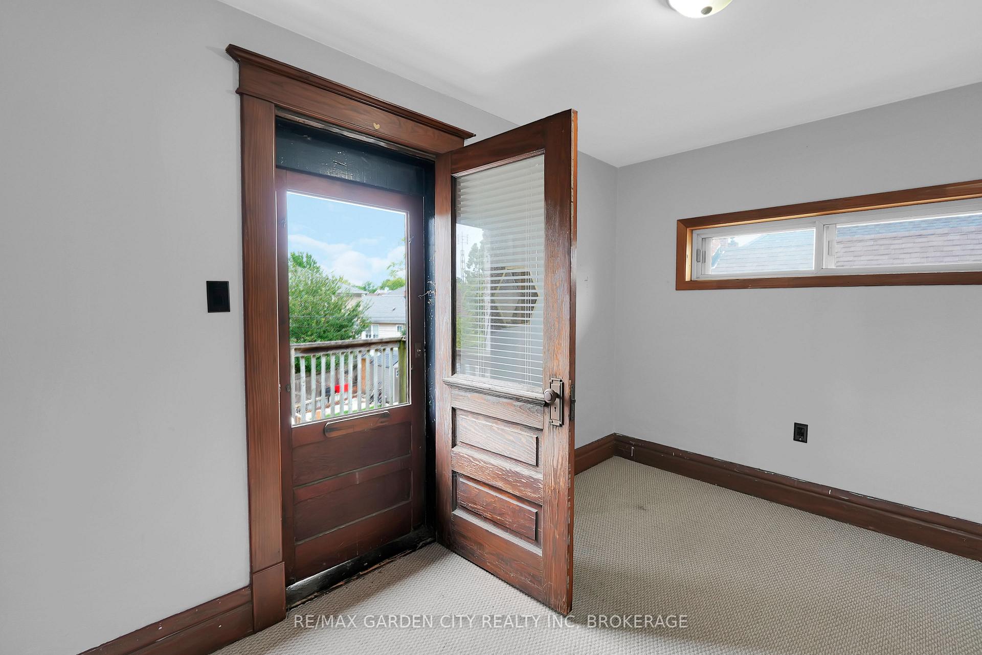 Photo 24 of 111 Lowell Avenue, St. Catharines, Downtown — HOMEH
