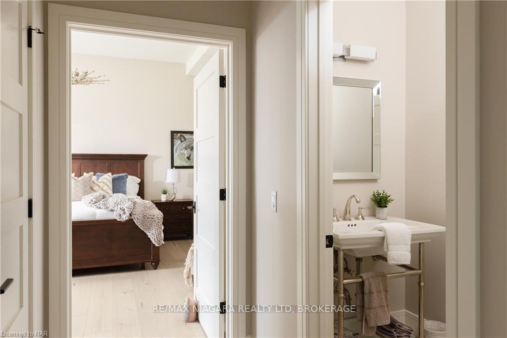 Photo 22 of 32 Breckenridge Boulevard, St. Catharines, Grapeview — HOMEH
