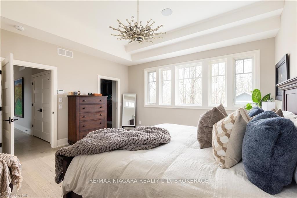 Photo 23 of 32 Breckenridge Boulevard, St. Catharines, Grapeview — HOMEH