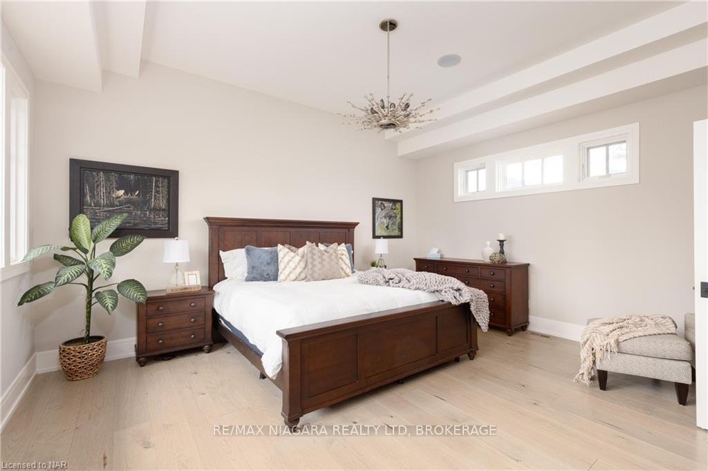 Photo 24 of 32 Breckenridge Boulevard, St. Catharines, Grapeview — HOMEH