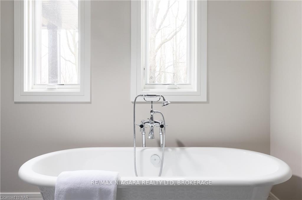 Photo 26 of 32 Breckenridge Boulevard, St. Catharines, Grapeview — HOMEH