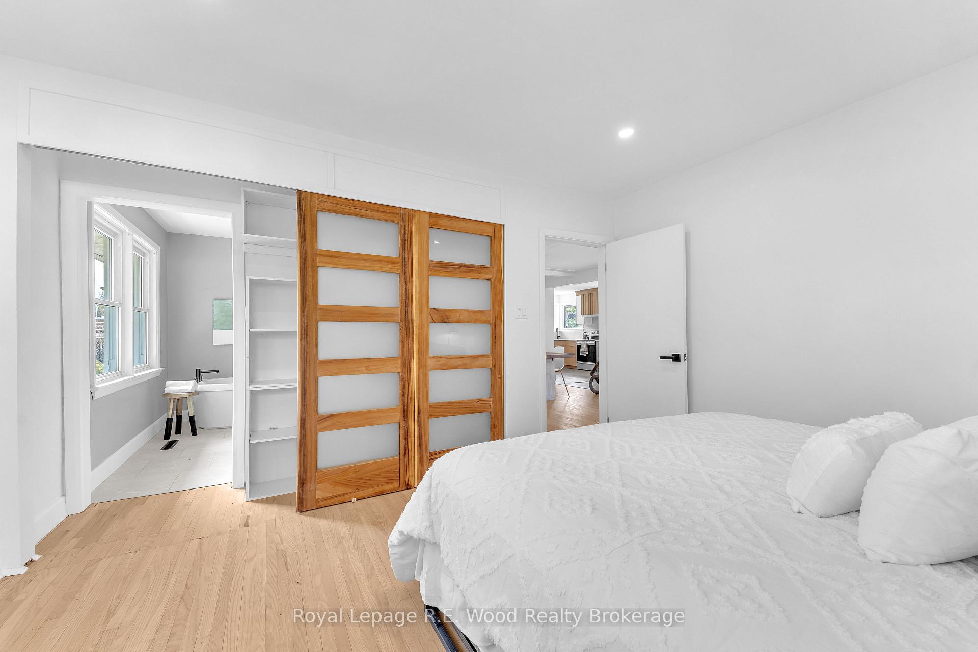 Photo 10 of 229 Woodworth Crescent, St. Thomas — HOMEH