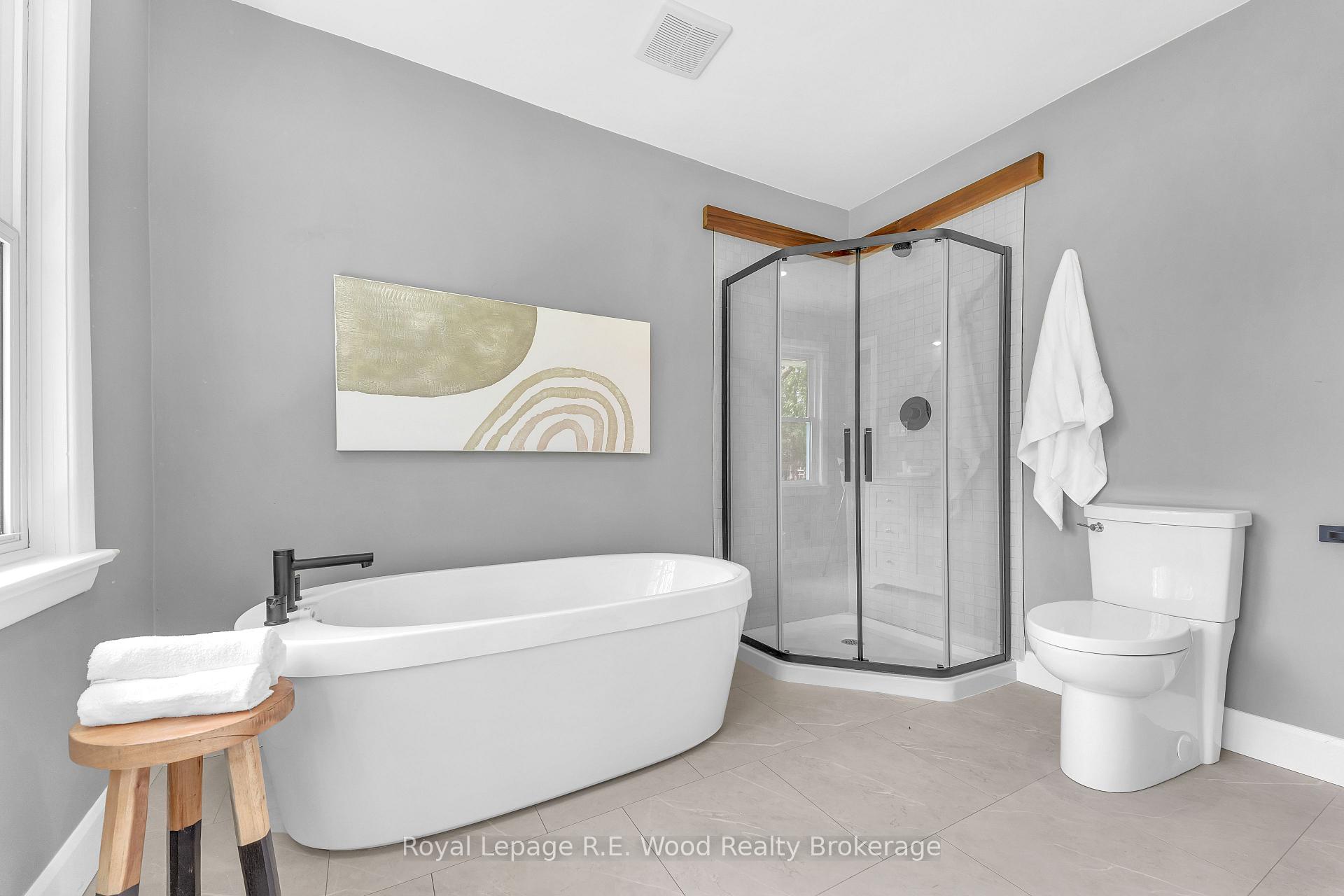Photo 11 of 229 Woodworth Crescent, St. Thomas — HOMEH