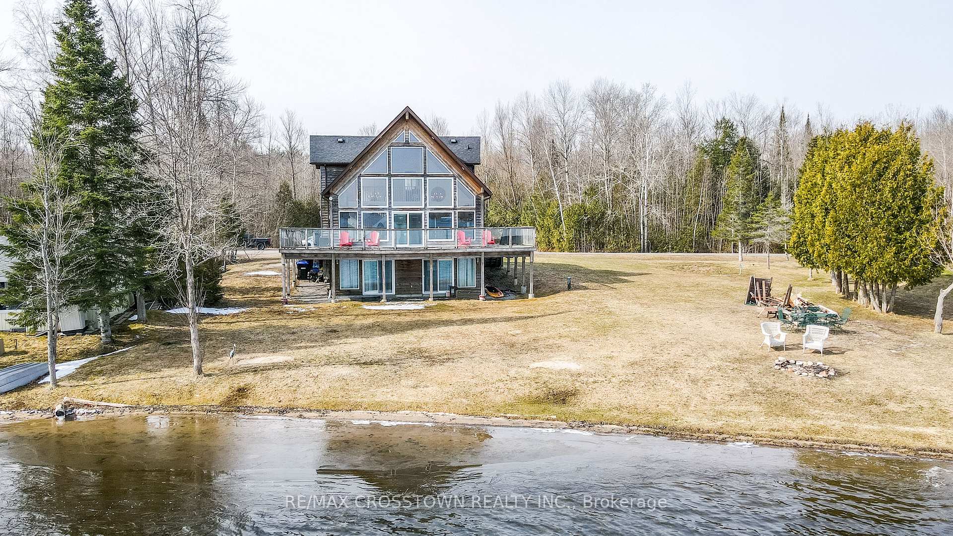 Photo 2 of 3093 Sandy Bend, Springwater, Rural Springwater — HOMEH