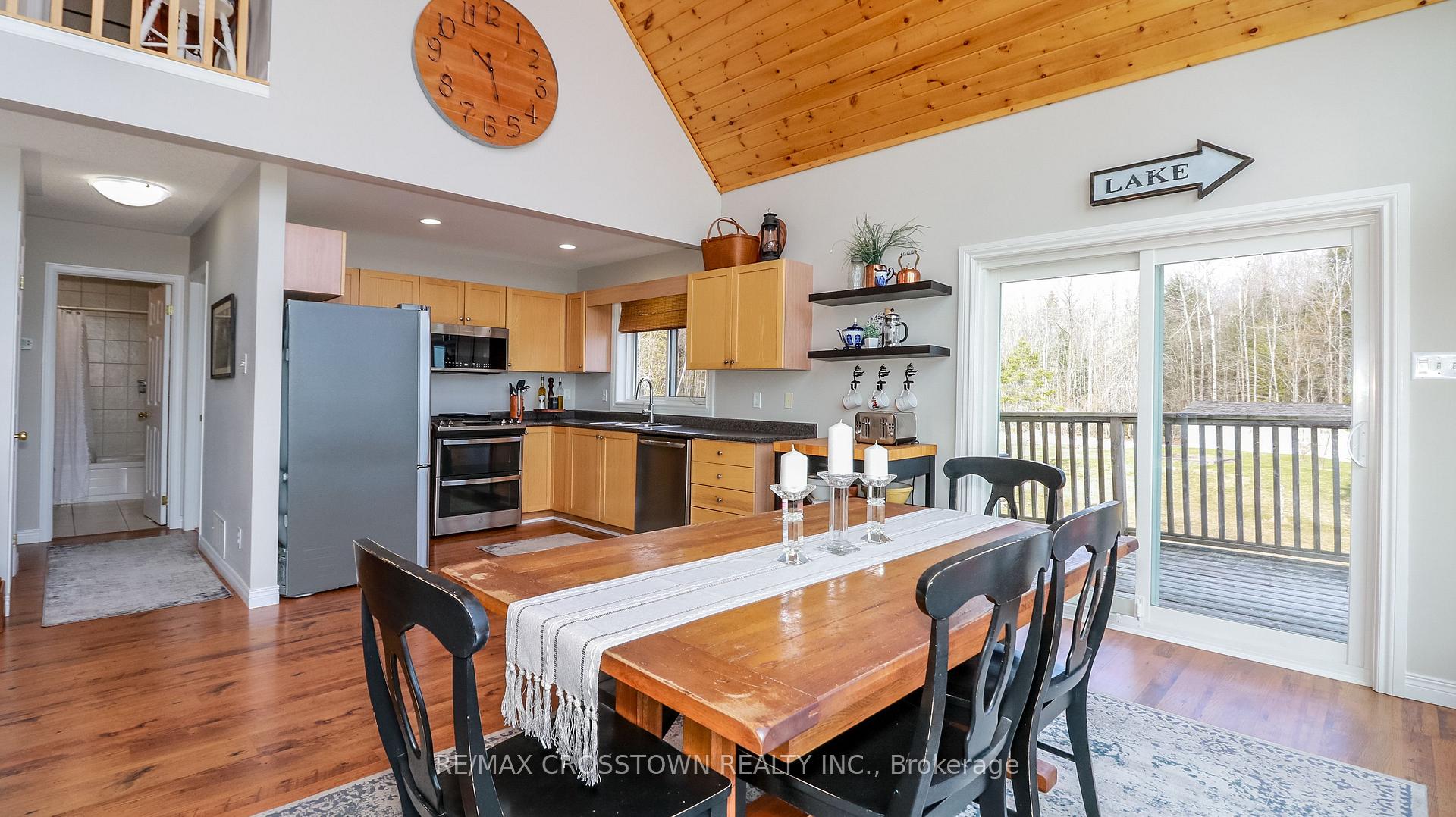 Photo 16 of 3093 Sandy Bend, Springwater, Rural Springwater — HOMEH