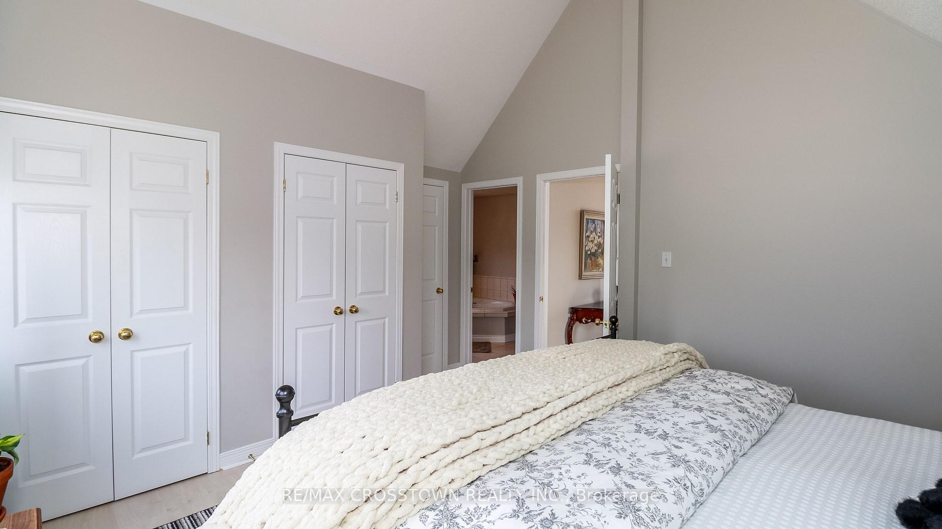 Photo 26 of 3093 Sandy Bend, Springwater, Rural Springwater — HOMEH