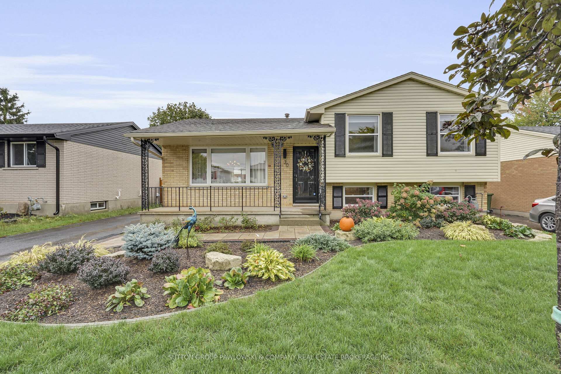 Photo 1 of 30 Leger Avenue, St. Thomas — HOMEH
