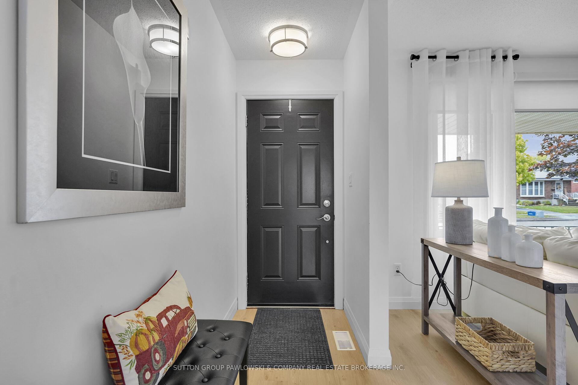 Photo 2 of 30 Leger Avenue, St. Thomas — HOMEH