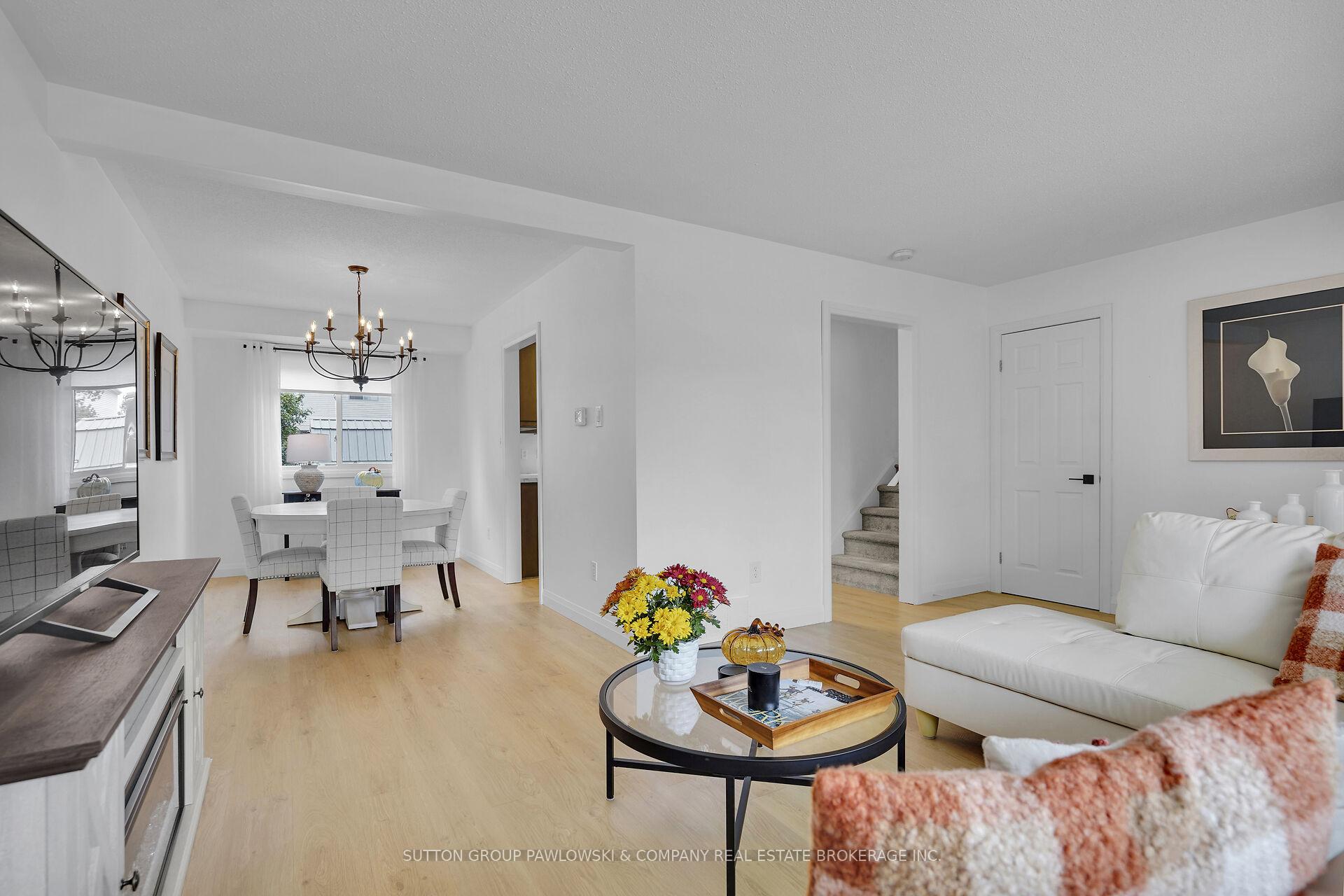 Photo 5 of 30 Leger Avenue, St. Thomas — HOMEH