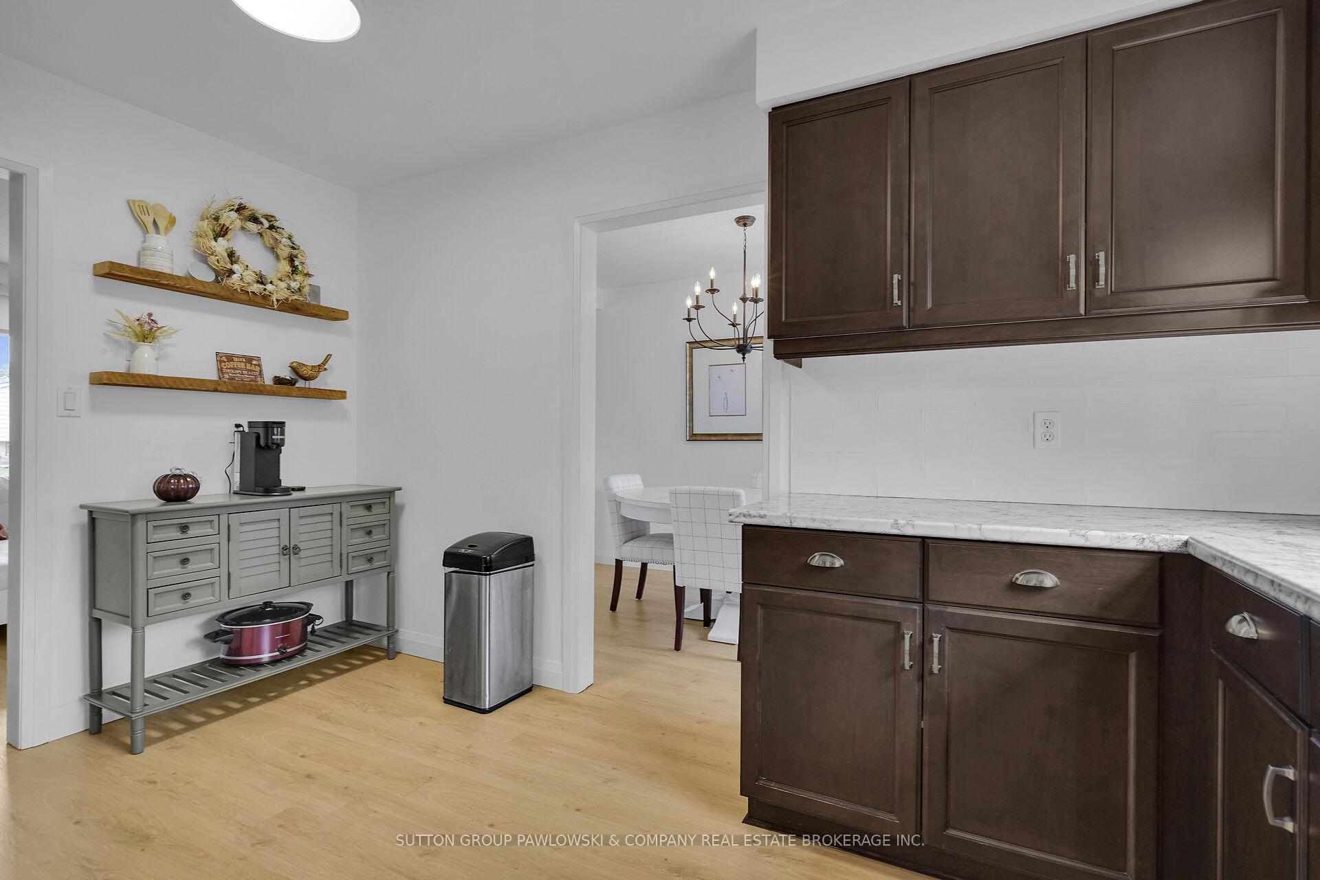 Photo 11 of 30 Leger Avenue, St. Thomas — HOMEH