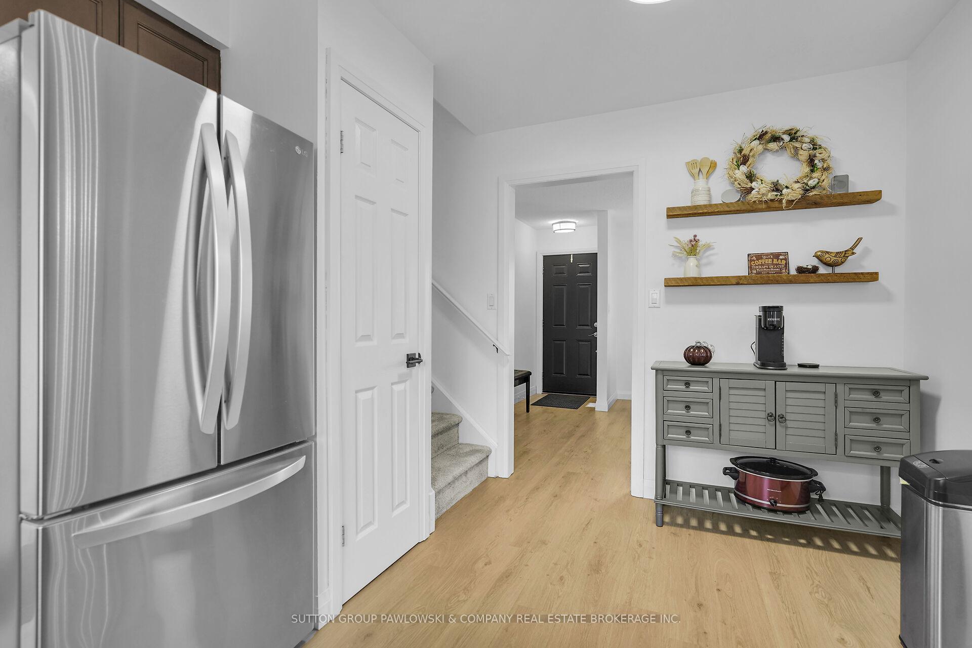 Photo 12 of 30 Leger Avenue, St. Thomas — HOMEH