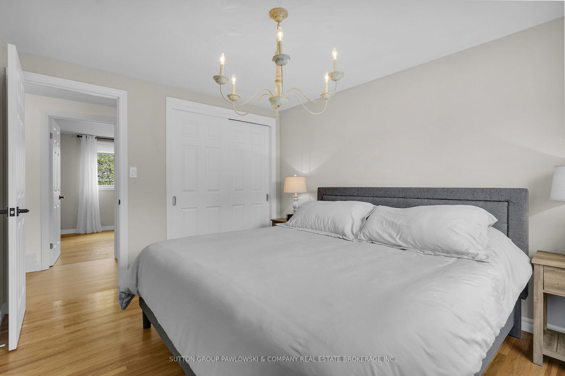 Photo 14 of 30 Leger Avenue, St. Thomas — HOMEH