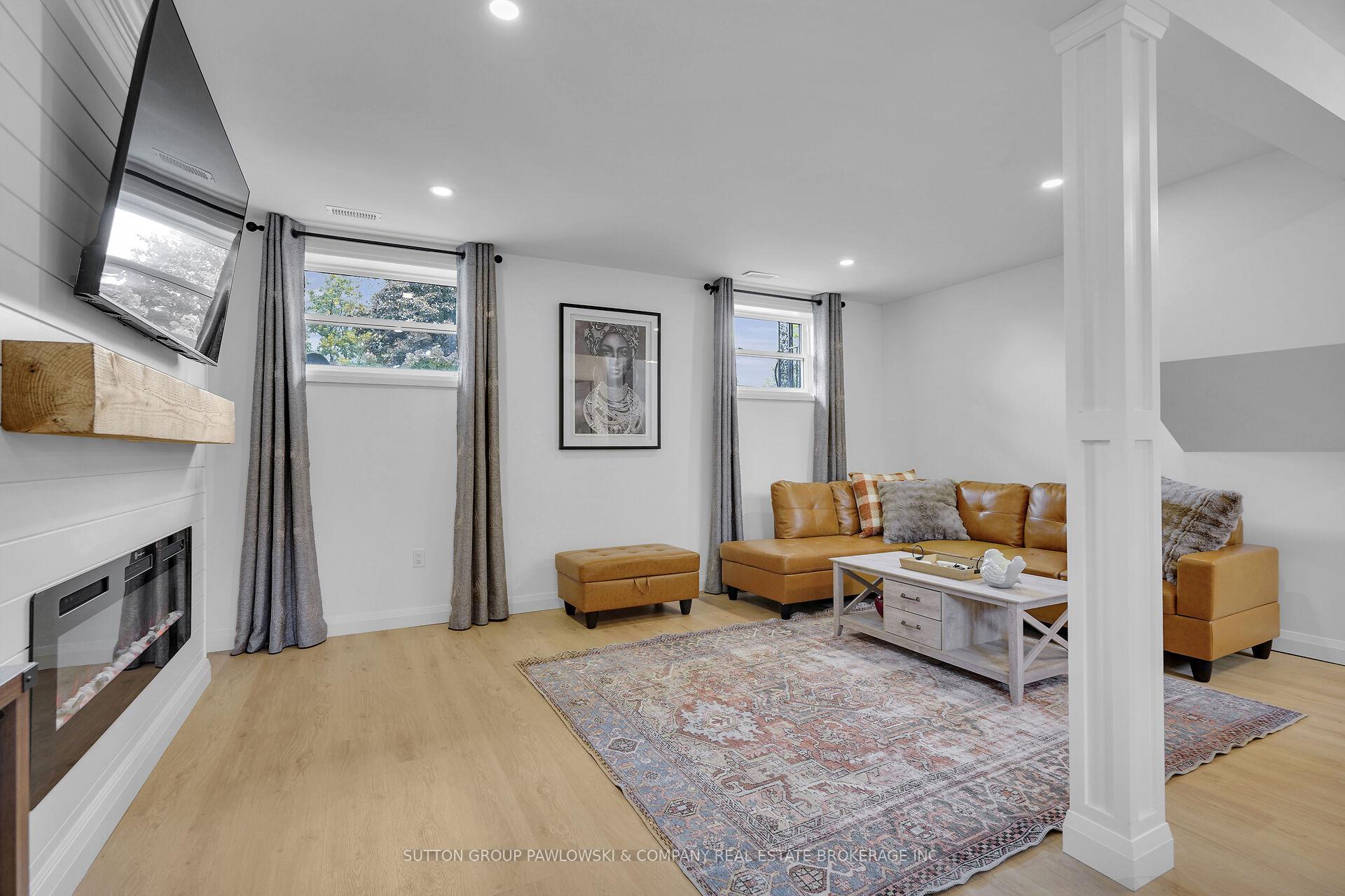 Photo 21 of 30 Leger Avenue, St. Thomas — HOMEH