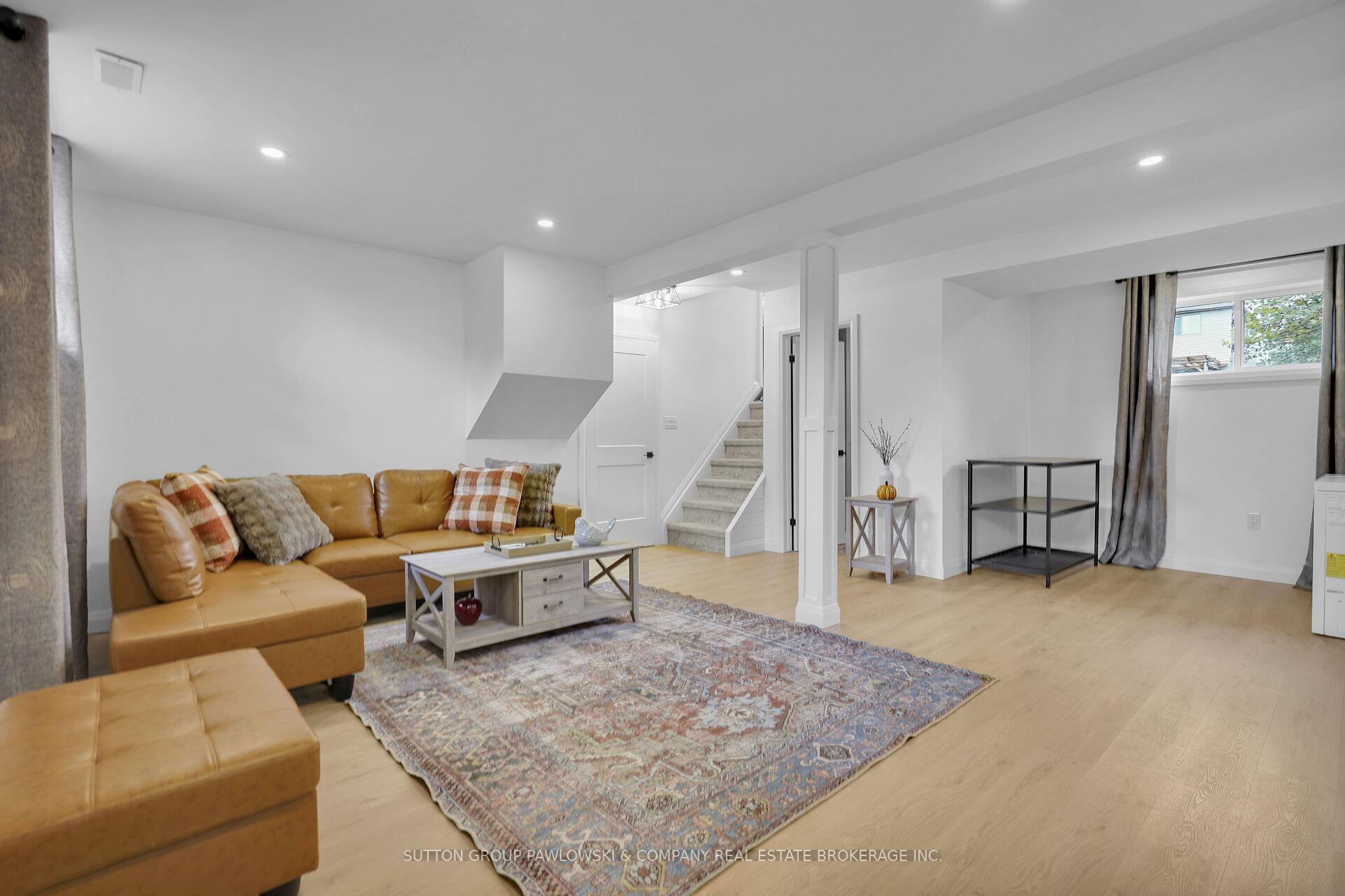 Photo 22 of 30 Leger Avenue, St. Thomas — HOMEH