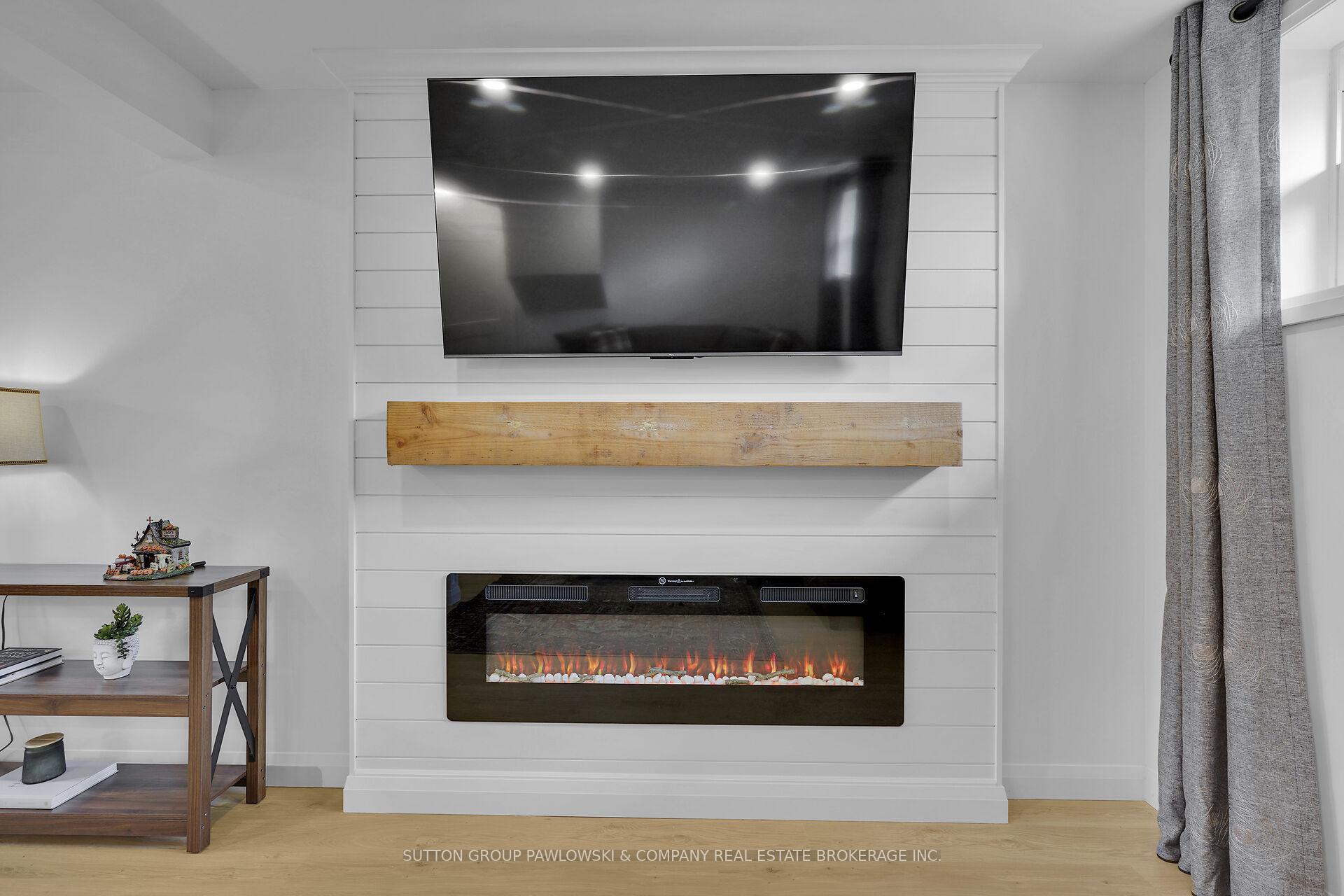 Photo 24 of 30 Leger Avenue, St. Thomas — HOMEH