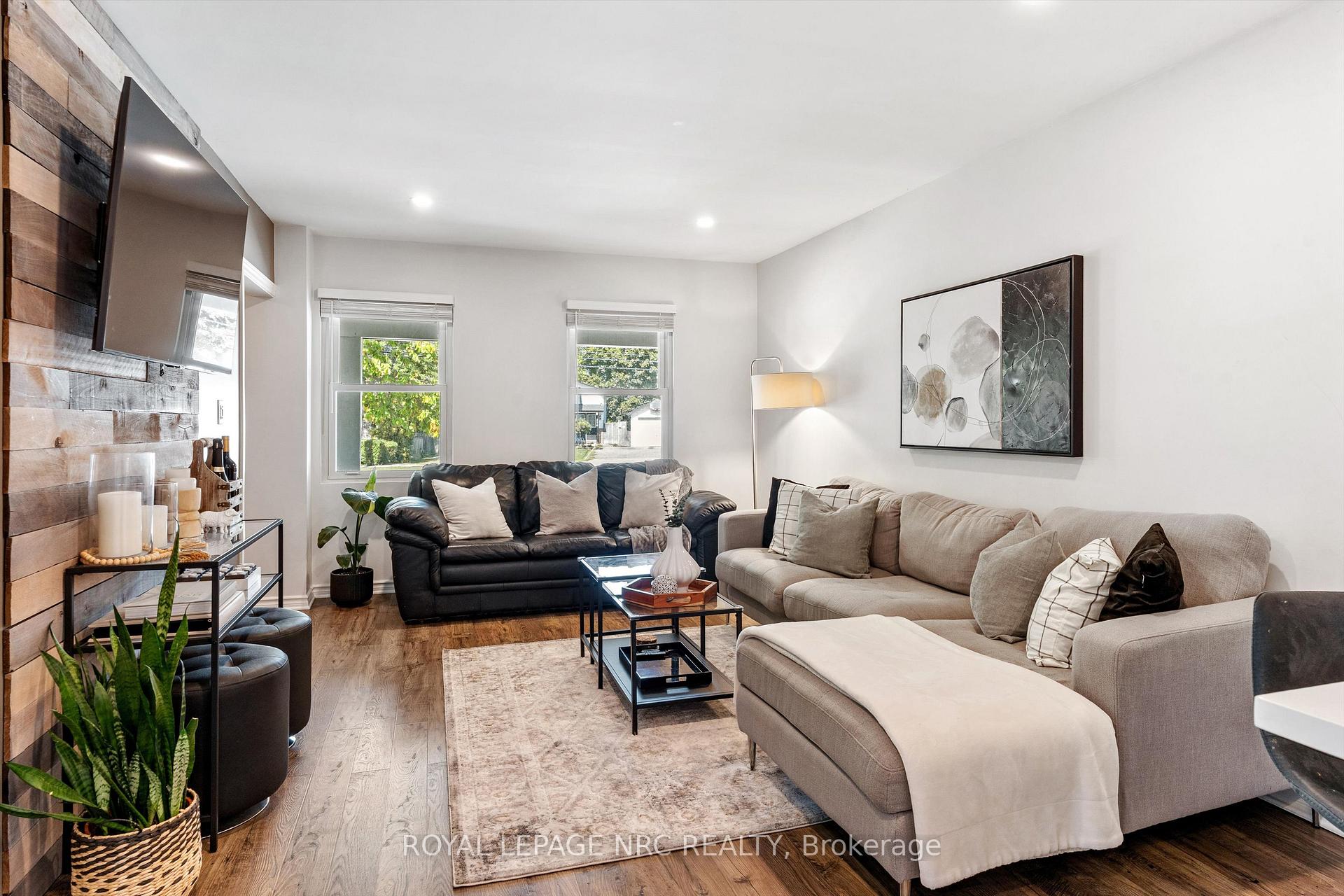 Photo 7 of 264 Lakeshore Road, St. Catharines, Vine/Linwell — HOMEH
