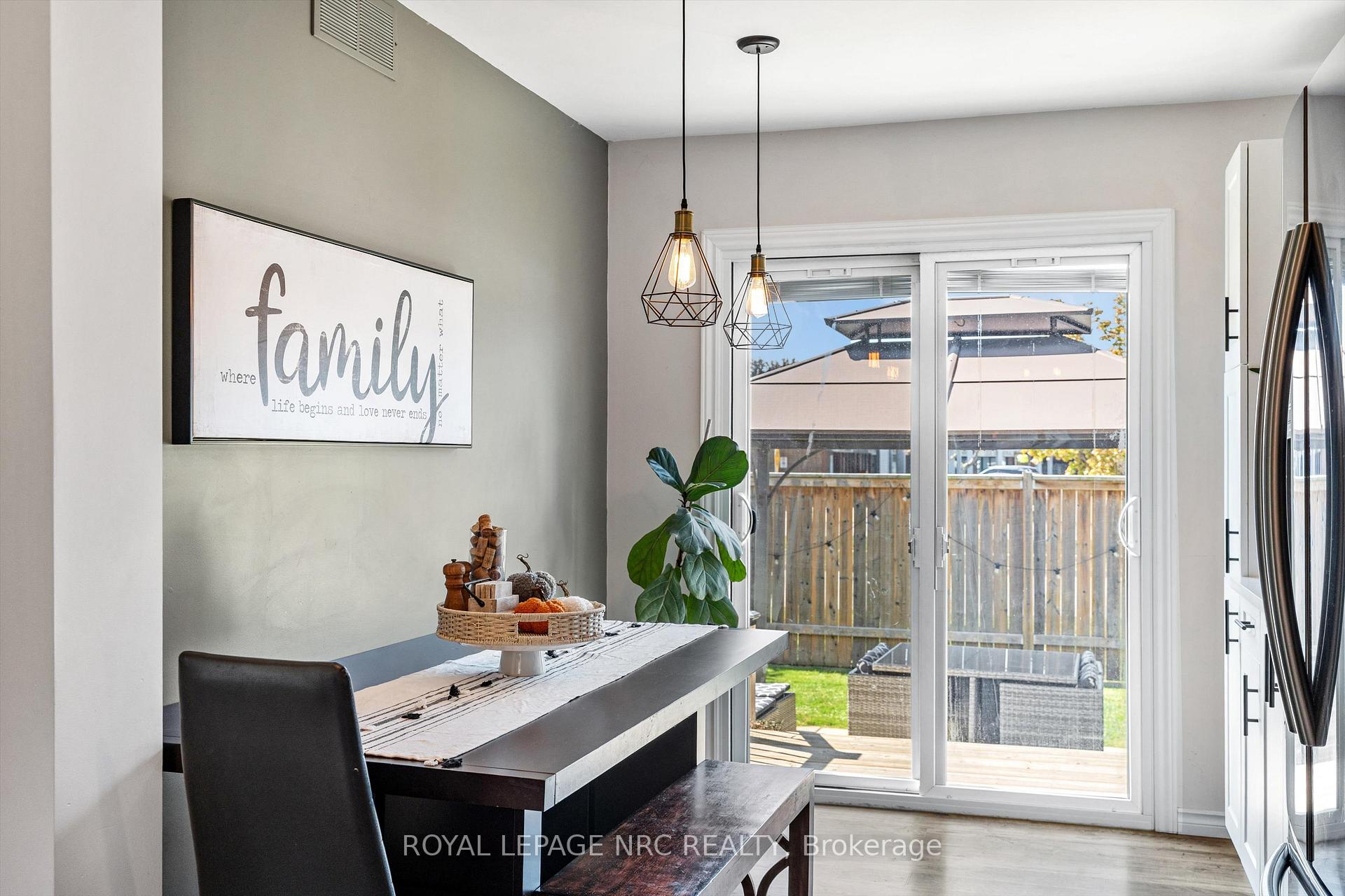 Photo 15 of 264 Lakeshore Road, St. Catharines, Vine/Linwell — HOMEH