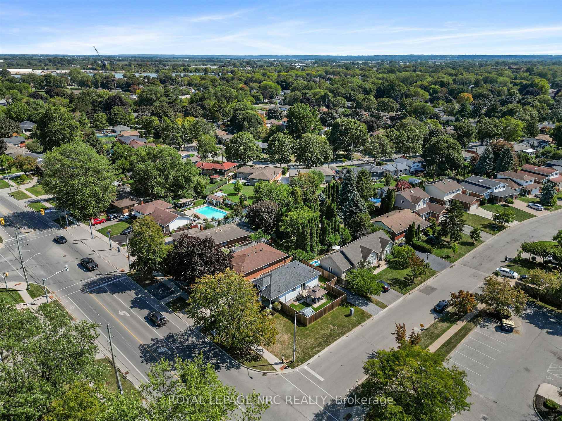 Photo 34 of 264 Lakeshore Road, St. Catharines, Vine/Linwell — HOMEH