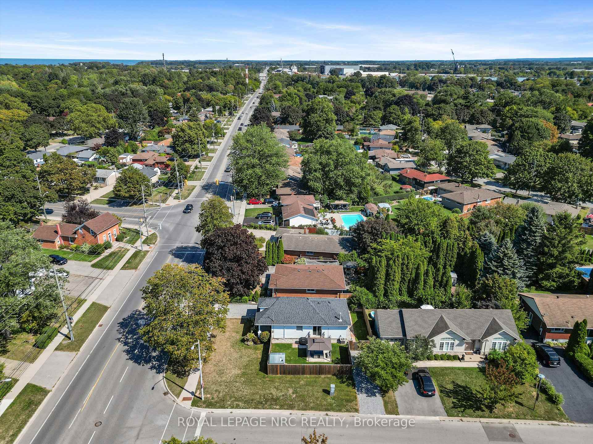 Photo 35 of 264 Lakeshore Road, St. Catharines, Vine/Linwell — HOMEH