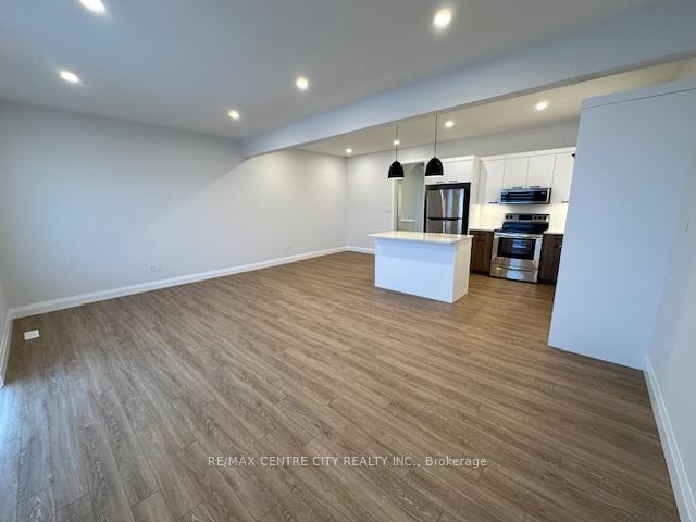 Photo 7 of 5 Evylean Court, St. Thomas — HOMEH