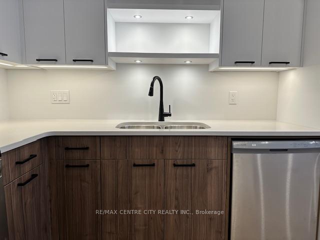Photo 11 of 5 Evylean Court, St. Thomas — HOMEH