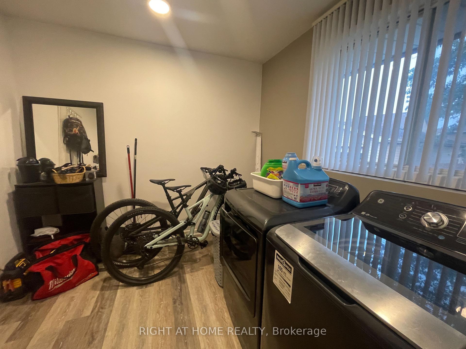 Photo 16 of 8 Rossie Place, St. Catharines, Oakdale — HOMEH
