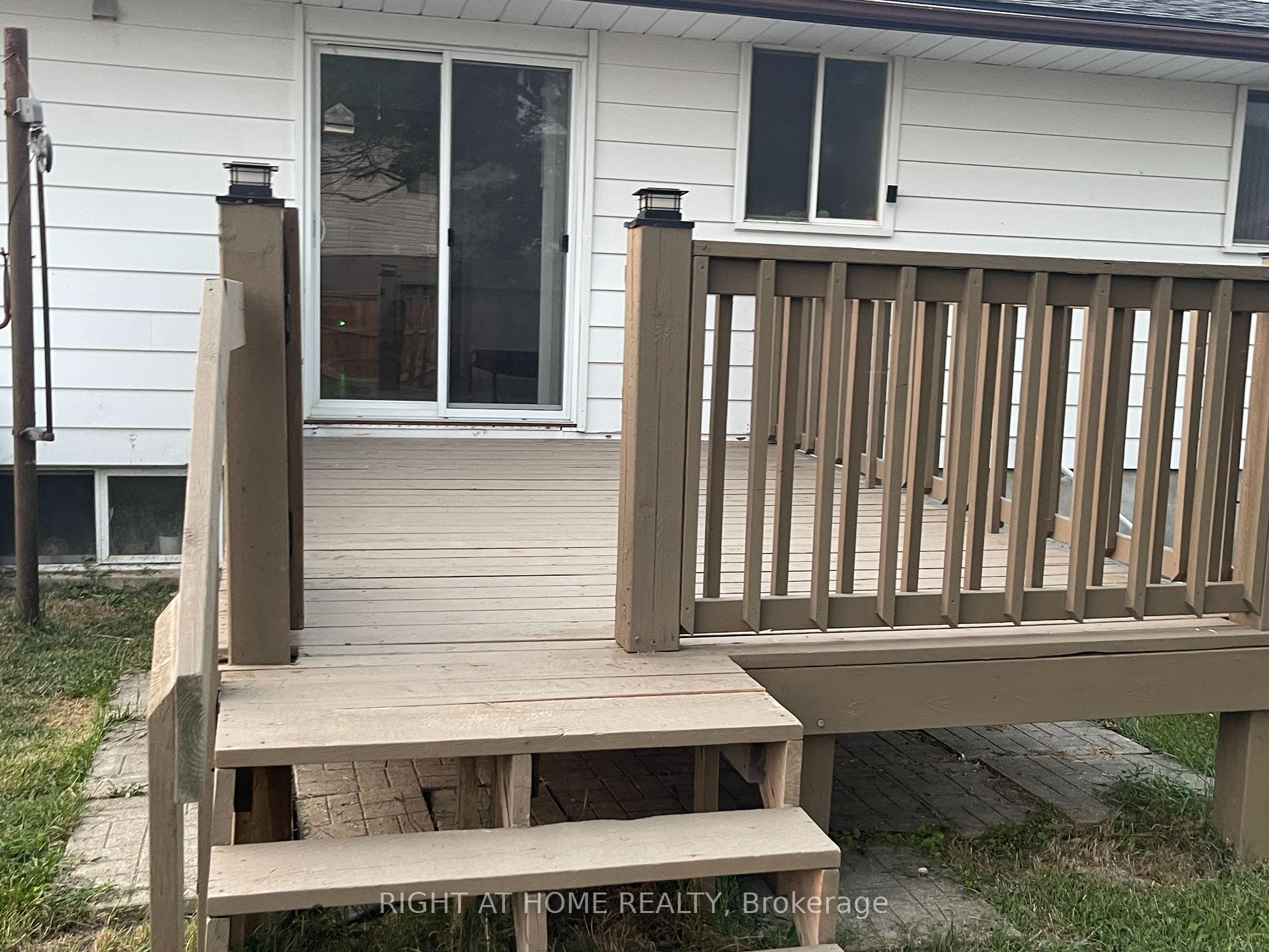 Photo 24 of 8 Rossie Place, St. Catharines, Oakdale — HOMEH