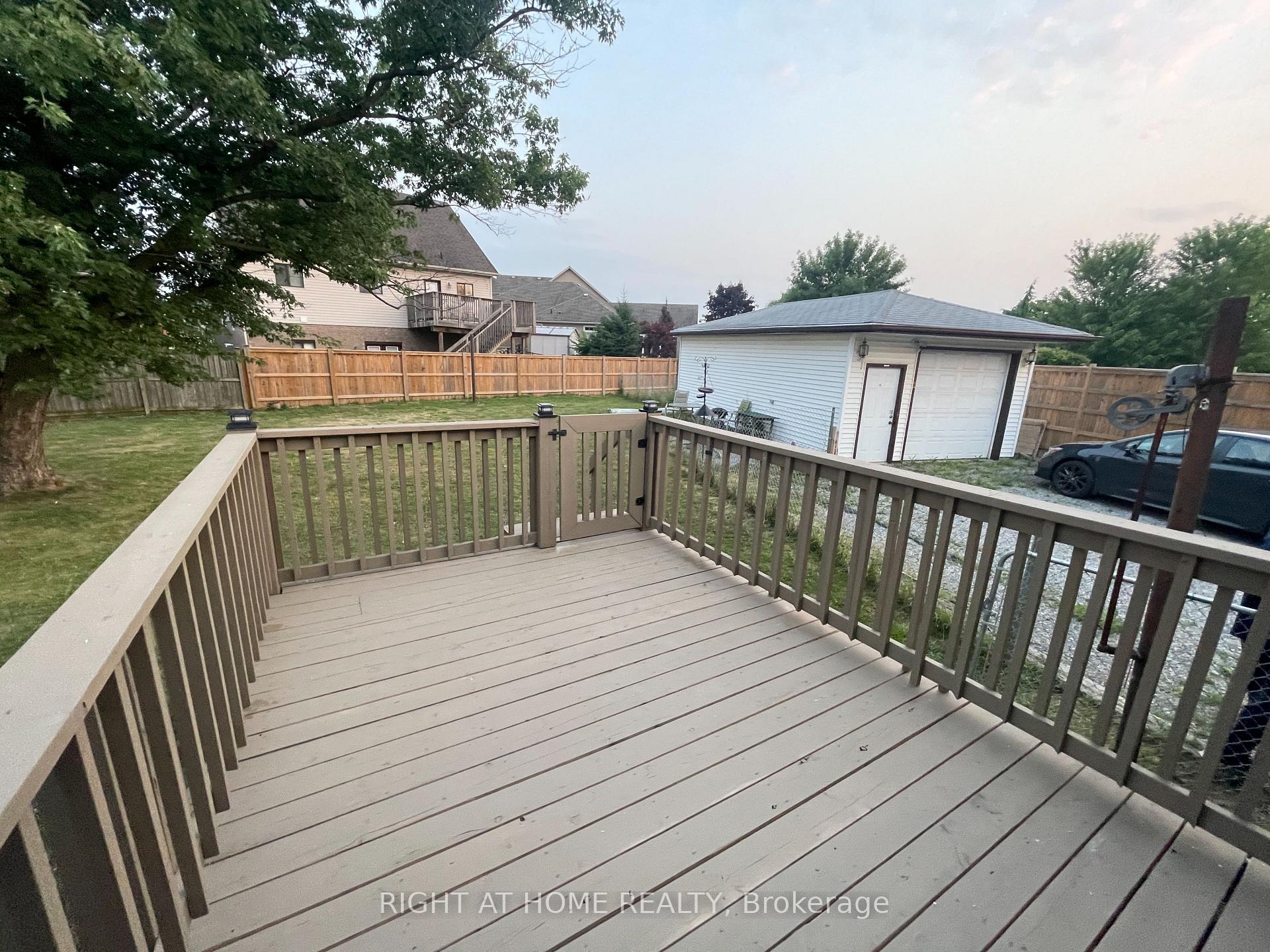 Photo 25 of 8 Rossie Place, St. Catharines, Oakdale — HOMEH