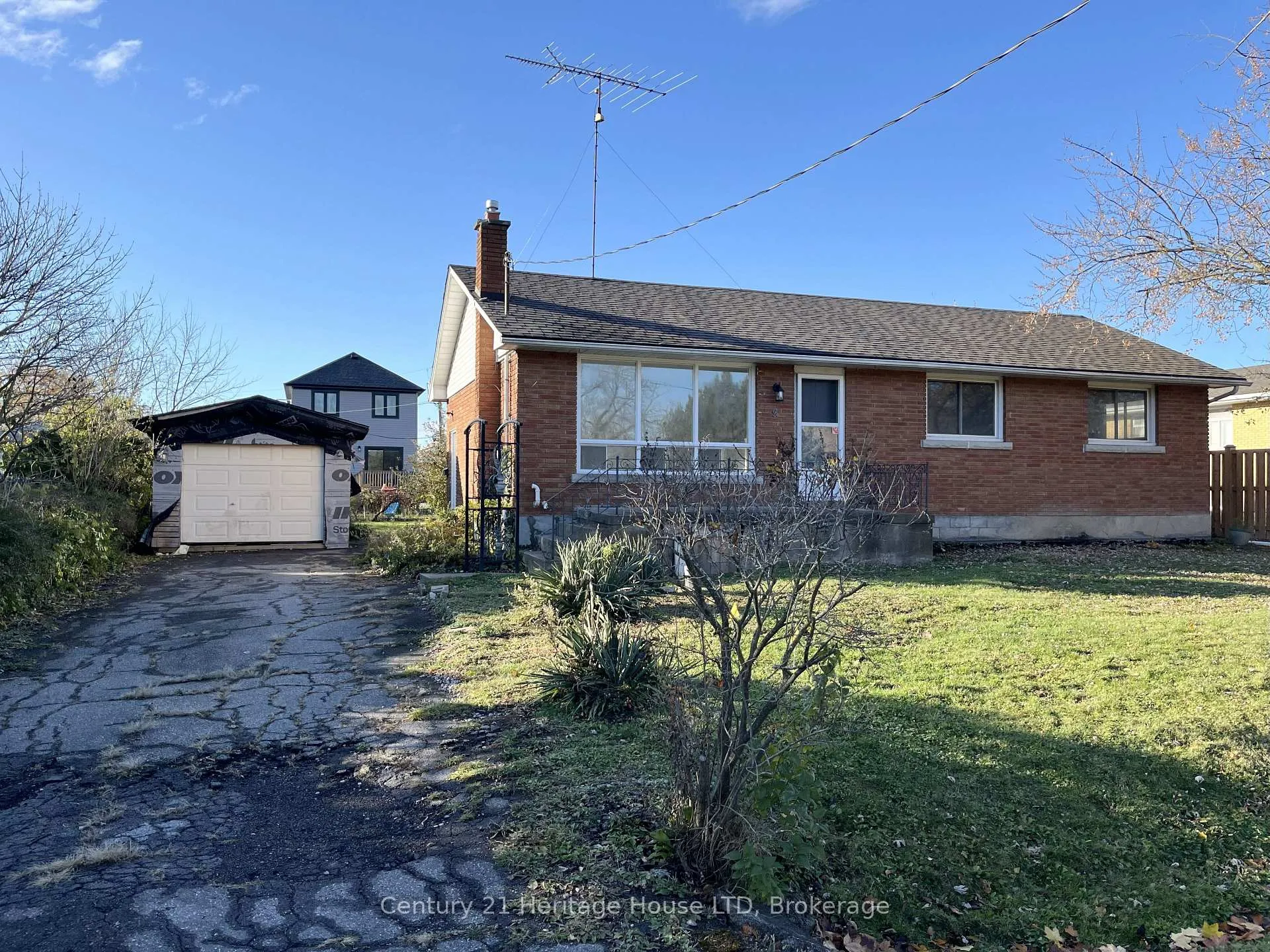 Photo 1 of 9 Mckay Street, St. Catharines, Western Hill — HOMEH