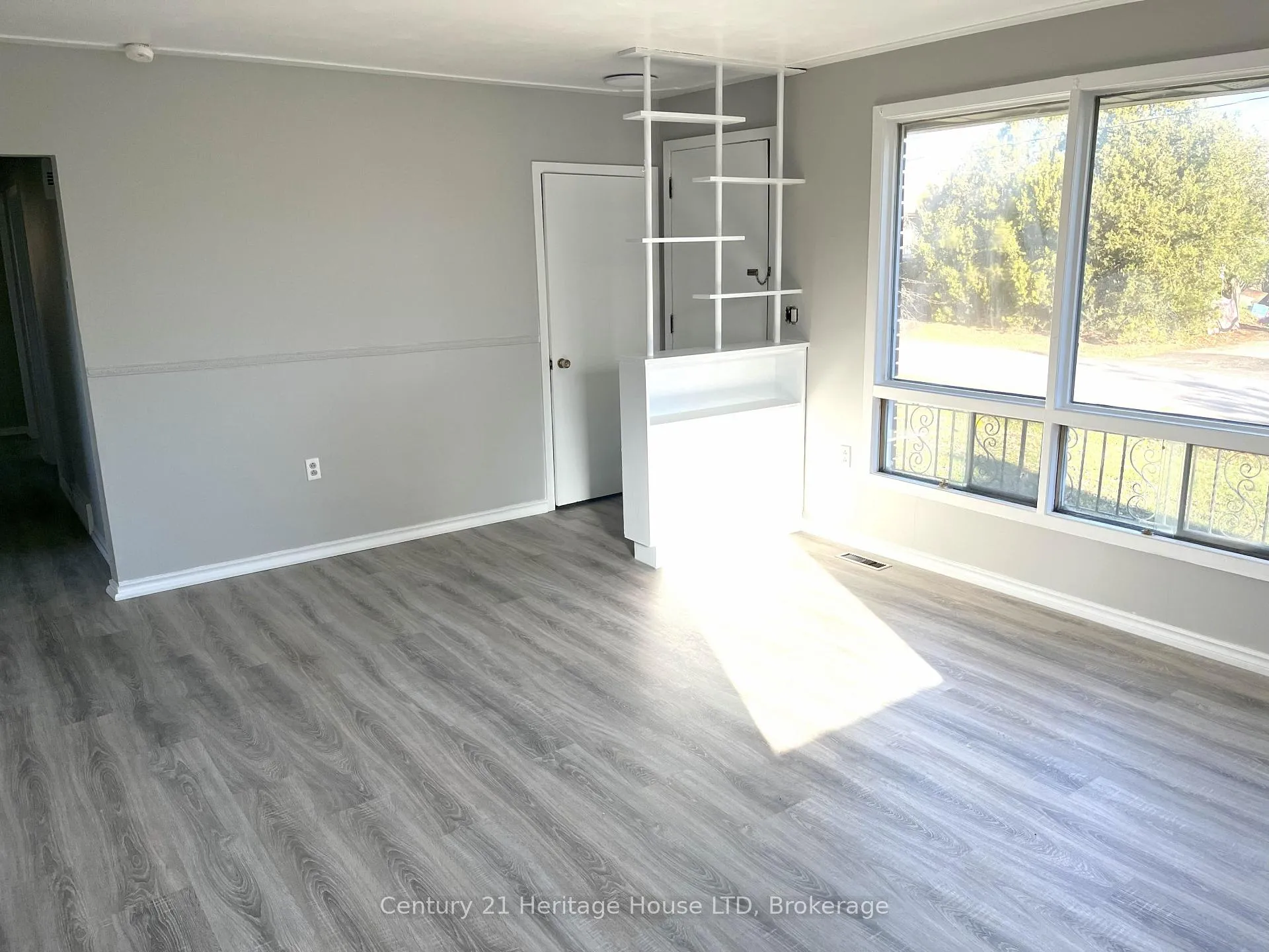 Photo 12 of 9 Mckay Street, St. Catharines, Western Hill — HOMEH