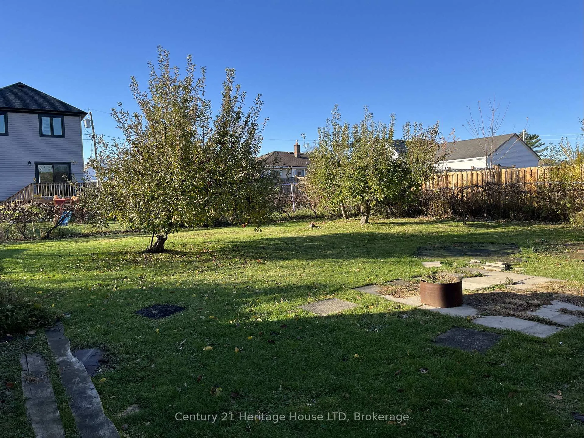 Photo 25 of 9 Mckay Street, St. Catharines, Western Hill — HOMEH
