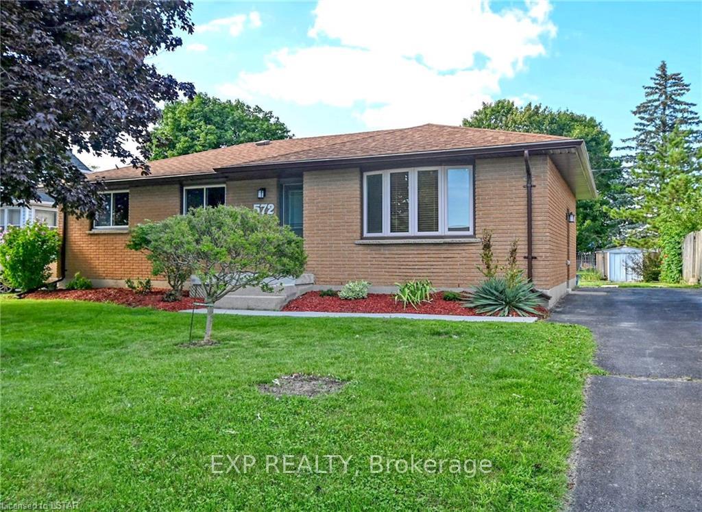 Photo 1 of 572 Elm Street, St. Thomas — HOMEH
